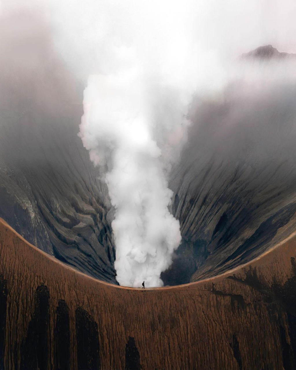 行走月球表面——印尼bromo火山 印尼bromo火山是印尼最精彩的自然景