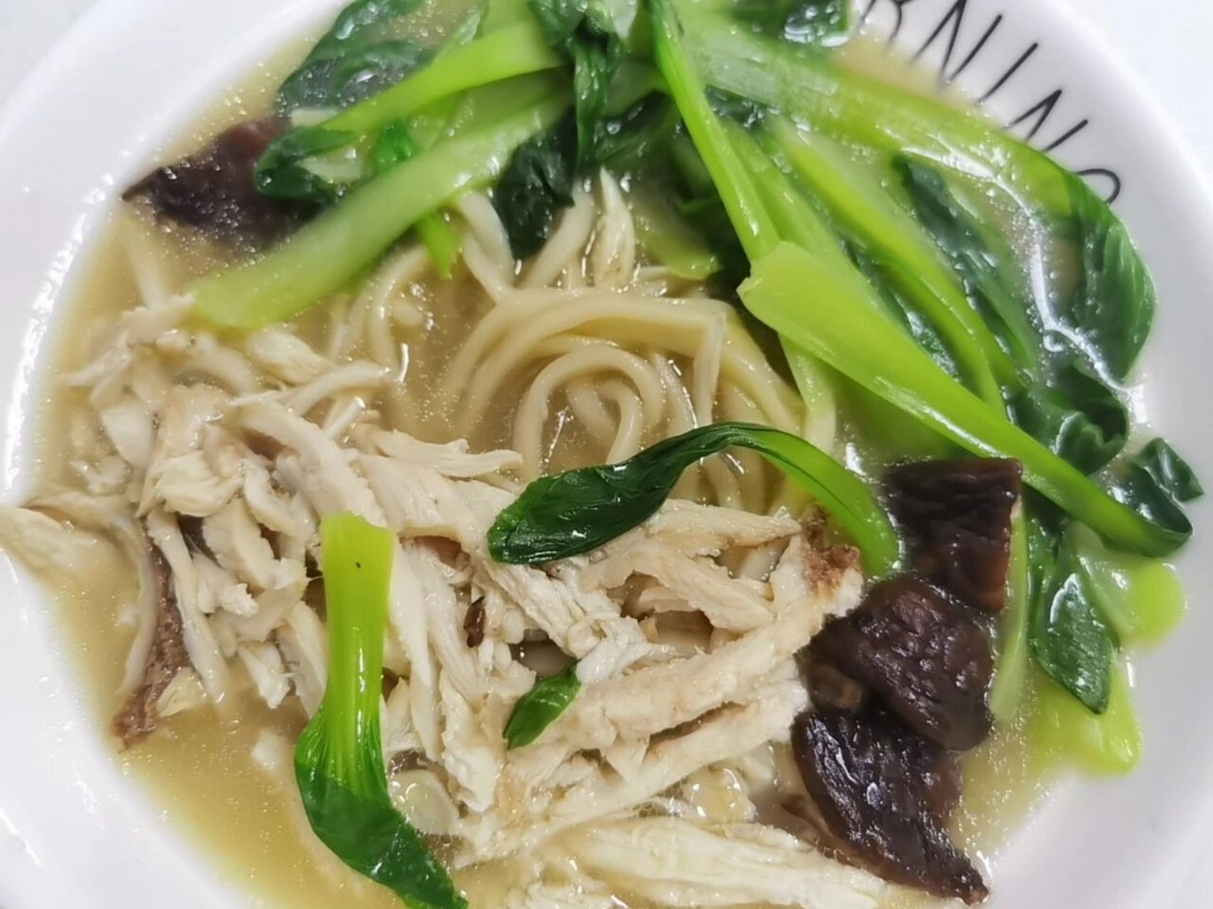 简单营养的鸡丝面90做法(鸡汤煮面91) 偶尔在一家店铺吃了鸡丝面