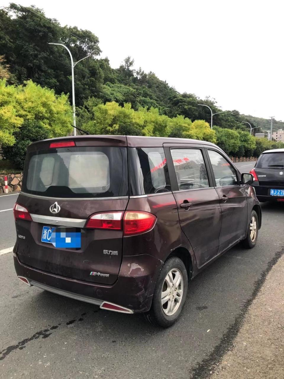 13年4月上牌 长安 欧力威 (欧尚)五座面包车,车况精品,大几千块《个人