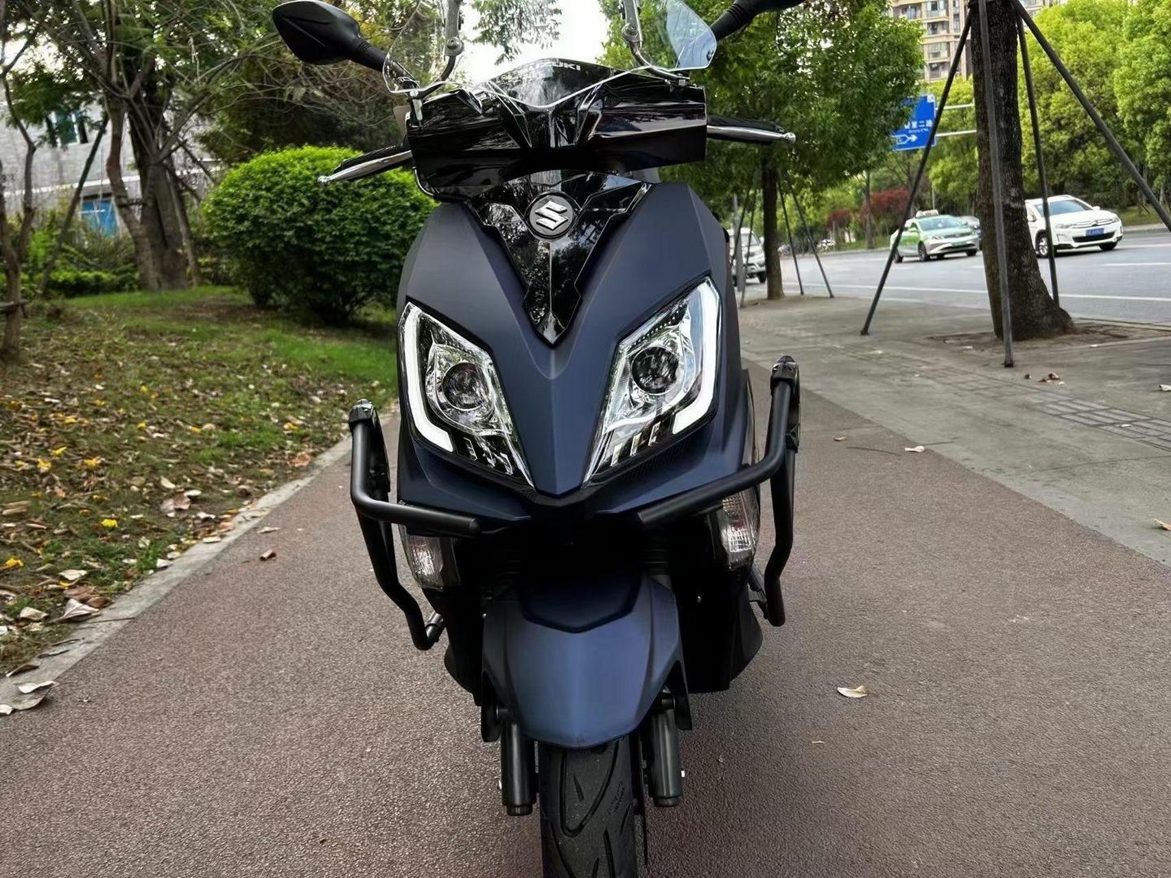 新到店准新车况铃木uy125(23款) 2023年10月上户,一手户全手续过户出