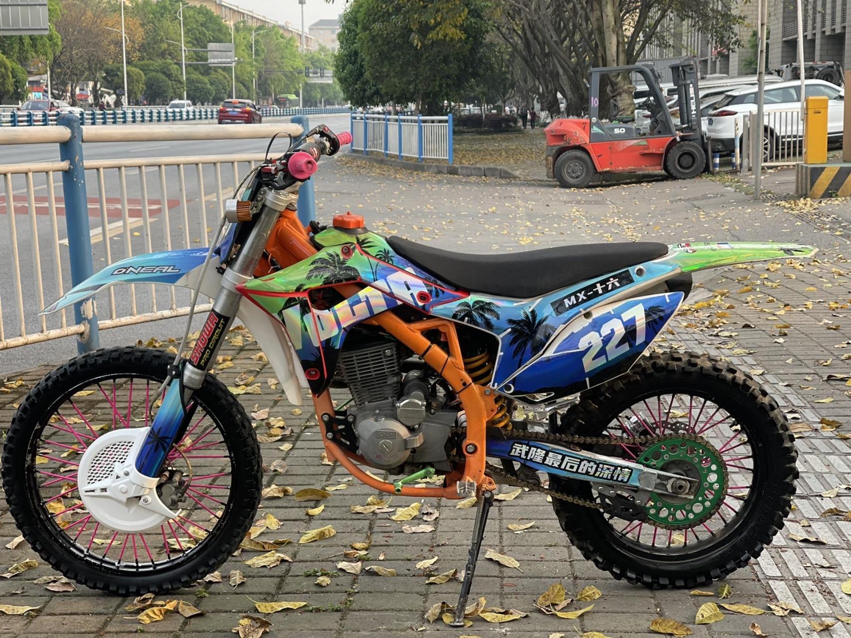 波速尔歼4,镭射贴画,够不够靓仔