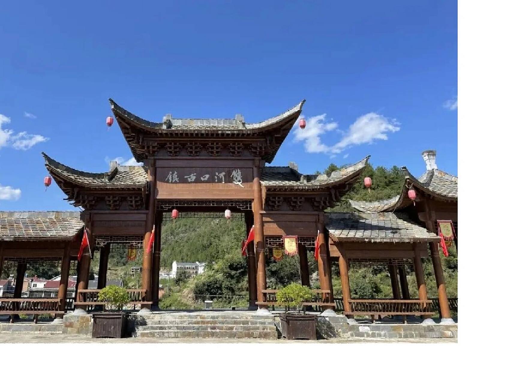 双河口古镇666 来到汉阴,漫步双河口,走在长长的古街上 那个瞬间, 你