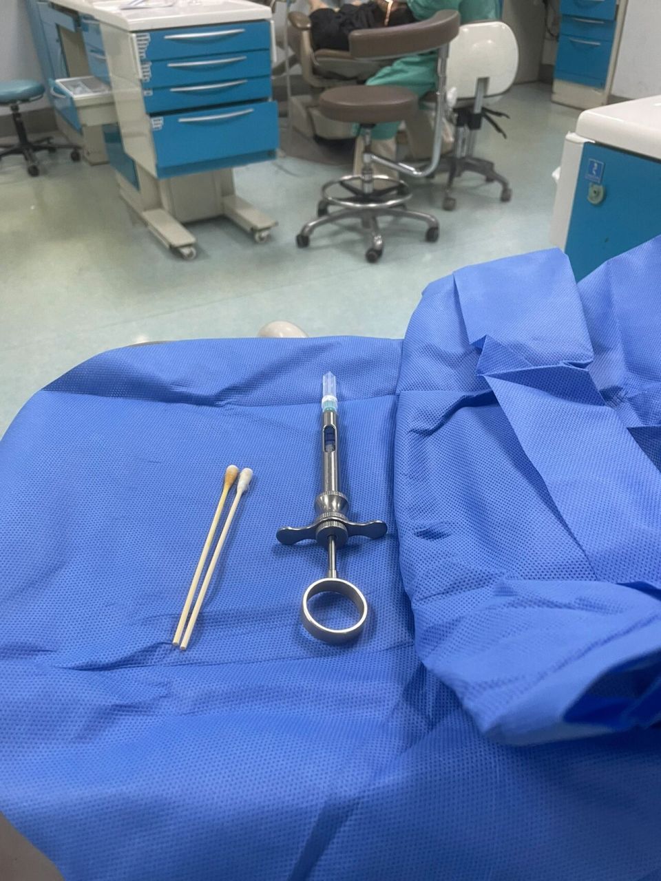 南宁拔牙医生推荐,医科大口腔黄韬医生 五星好医生广西医科大口腔医院