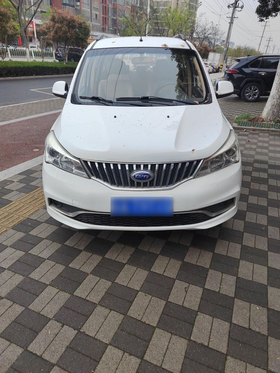新到客户置换15年开瑞k50 7座大面包子,实表85000公里,年审到25年
