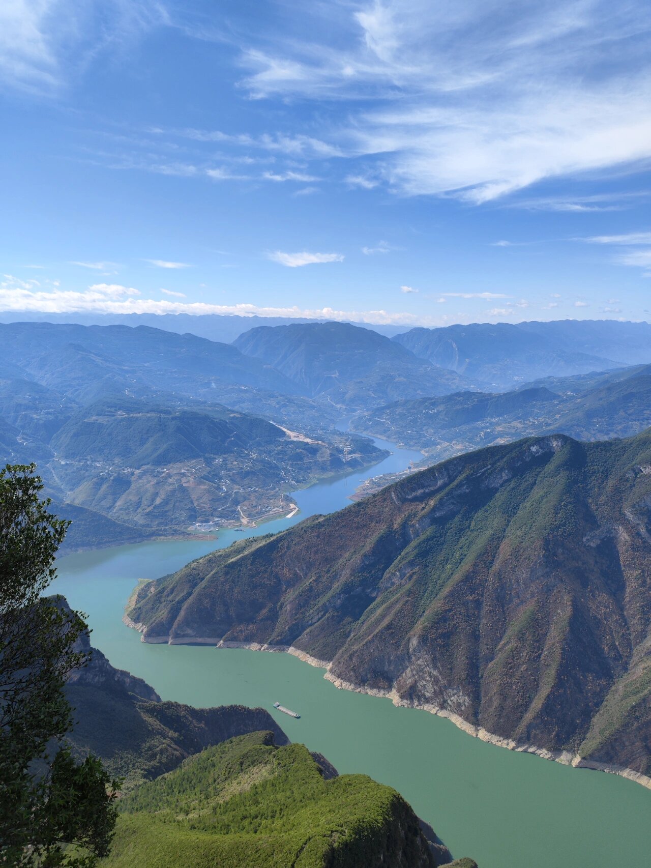 三峡之巅值得一去,比想象中惊艳  十一高峰期上午一定要早点去 7点半