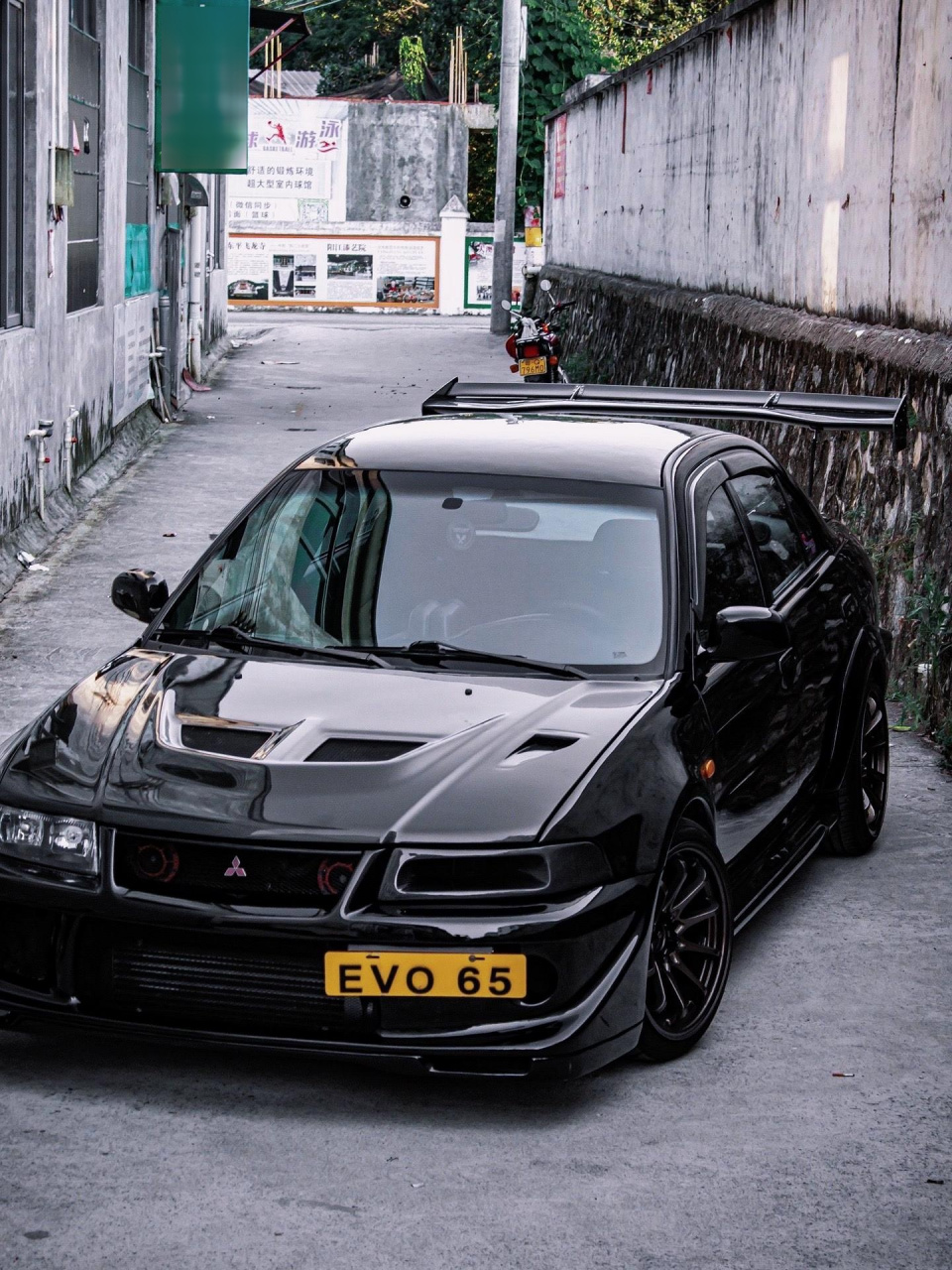 5爱我鹿肾,好亮黑加独眼碳纤维灯,改在我心巴上的一台菱帅