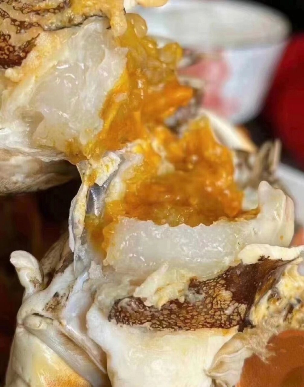 来回答一下问得最多的问题: 到底是蟹黄好吃还是蟹膏好吃呢?