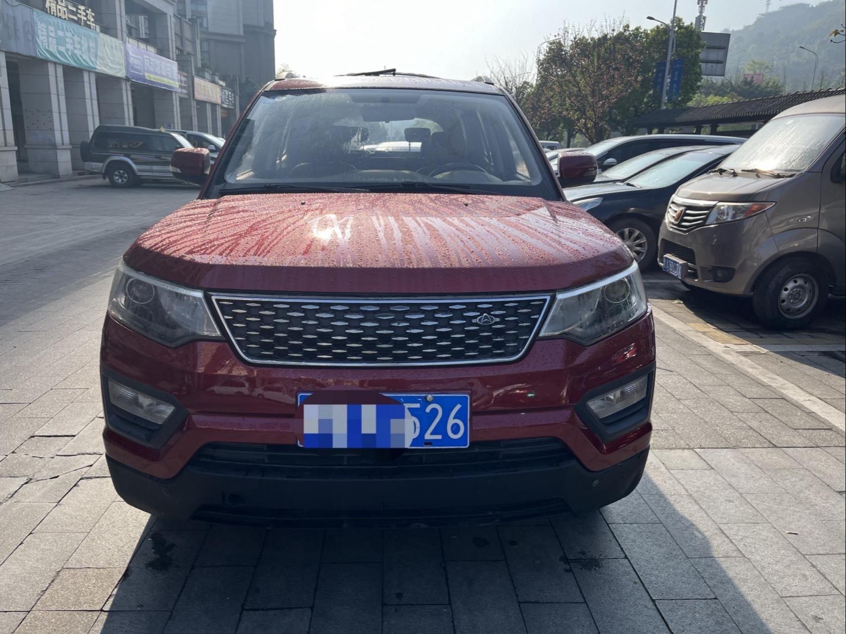 2017年长安cx70手动7座大越野车,1.