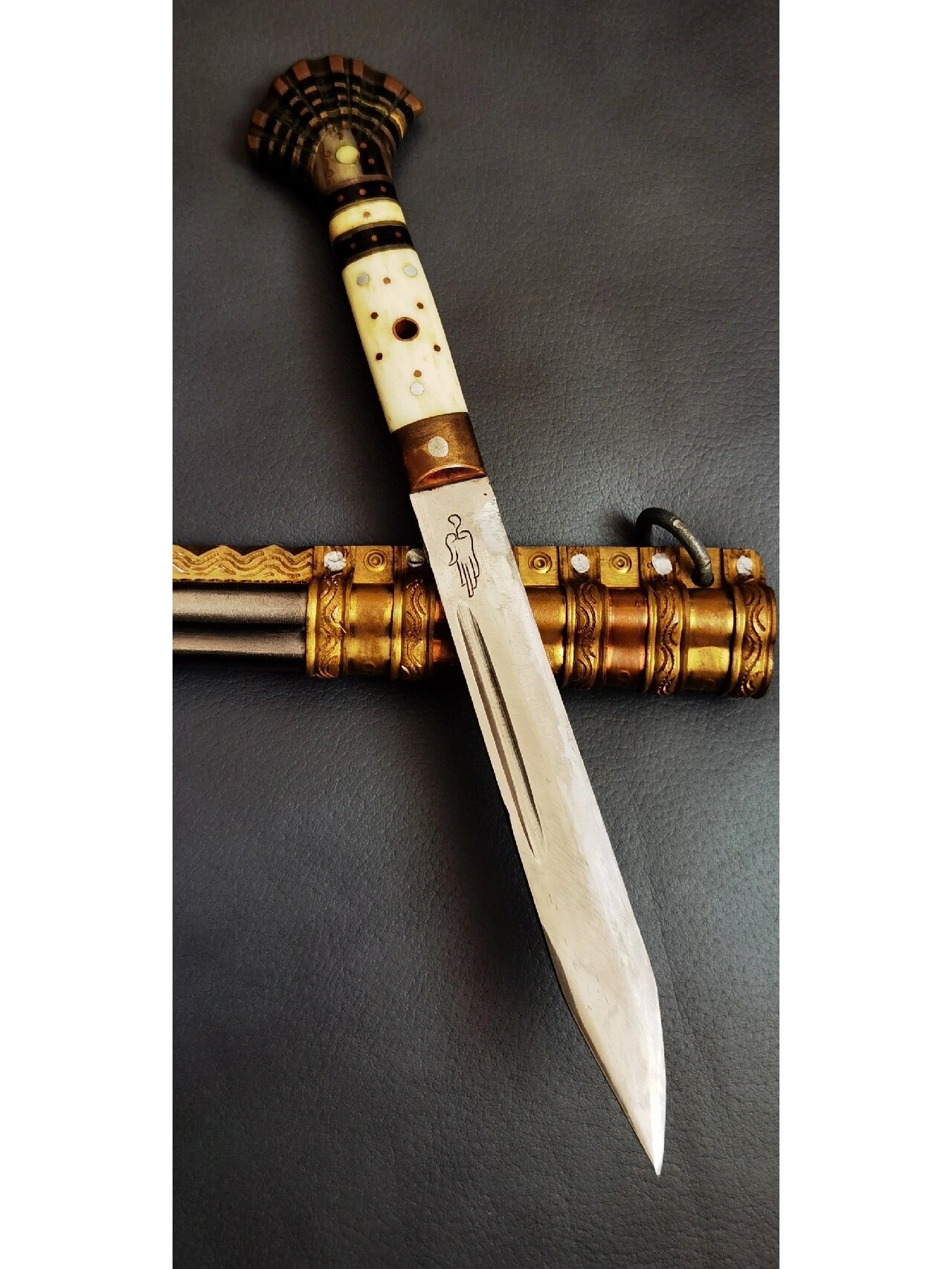 保安腰刀西瓜头