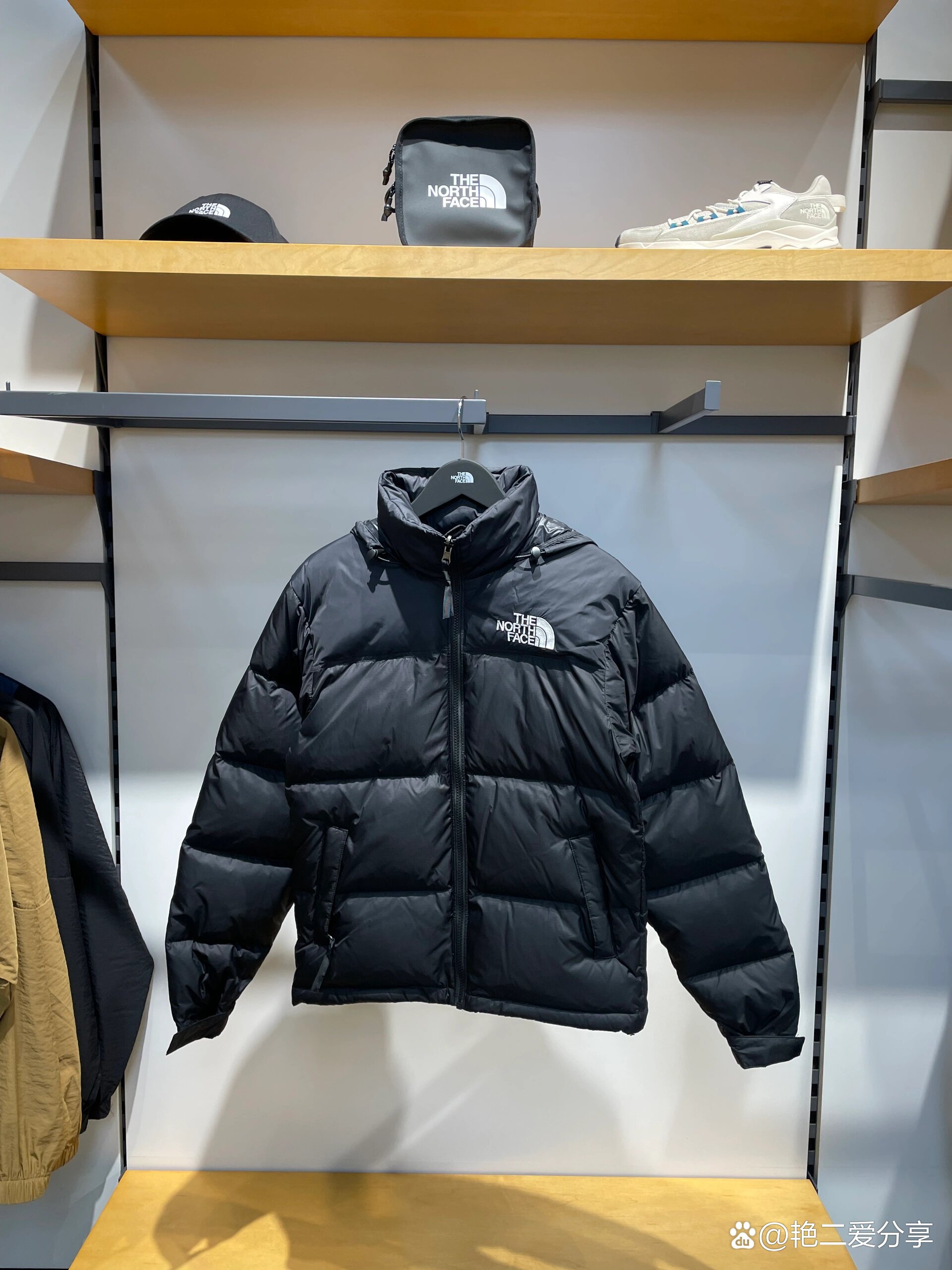 北面新款羽绒服上线 今年新配色绝了绝了顶