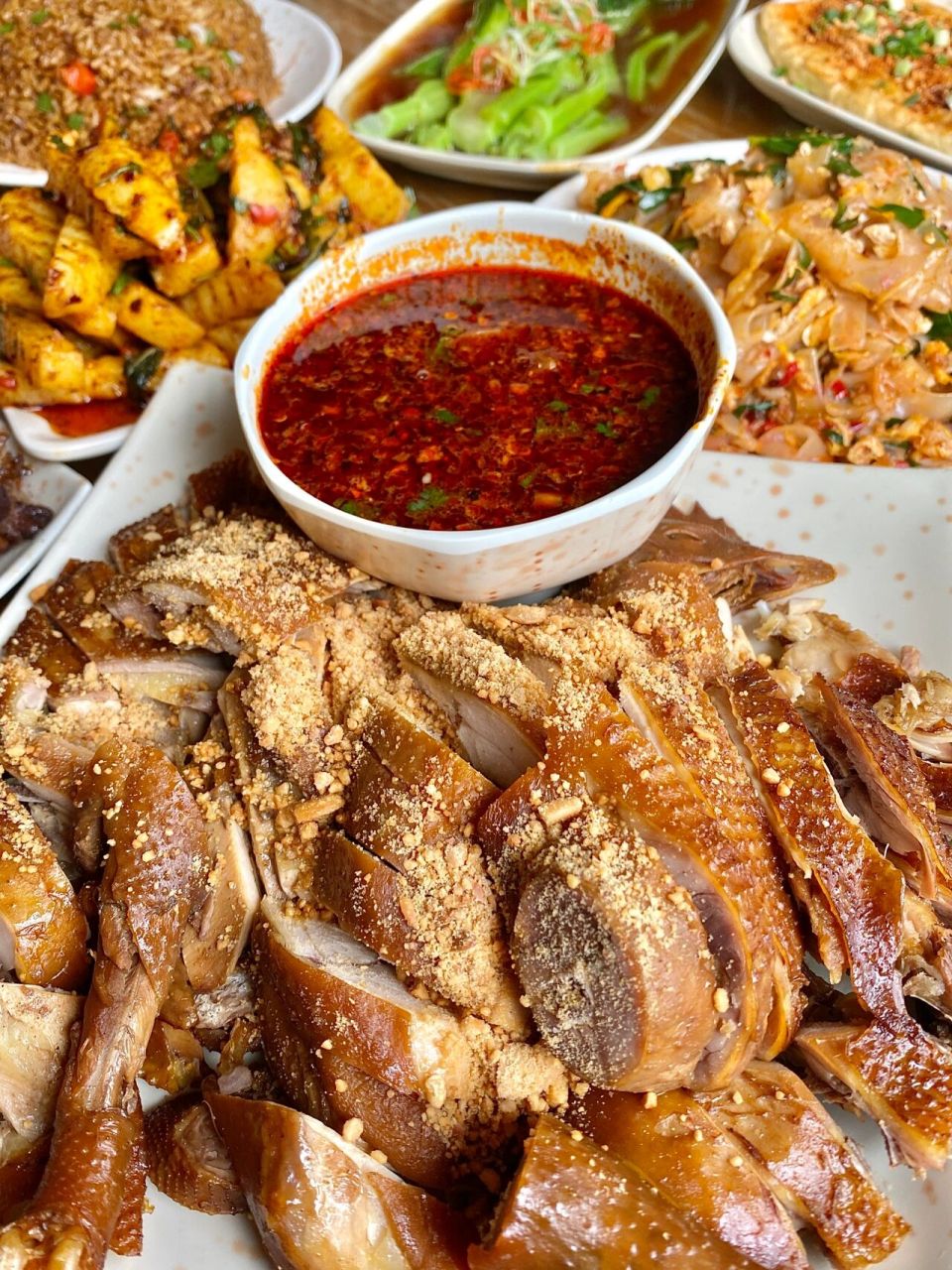 每次来弥勒必打卡这家店虽然只是小吃店 但是种类很齐全弥勒的特色