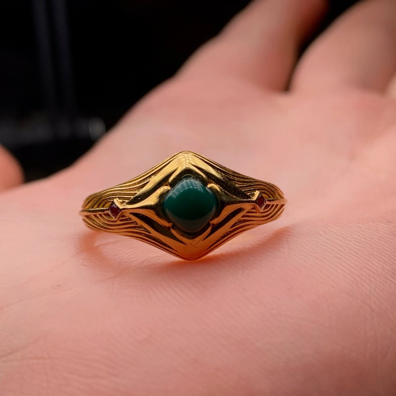 绿松石18k金戒指 绿松石18k金戒指 戒面选用丫角山一期极品玉化料 克