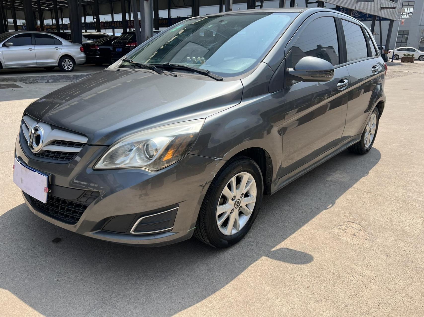 新到2014年9月北汽e150,1.5l自动档,三菱4a91发动机,3.