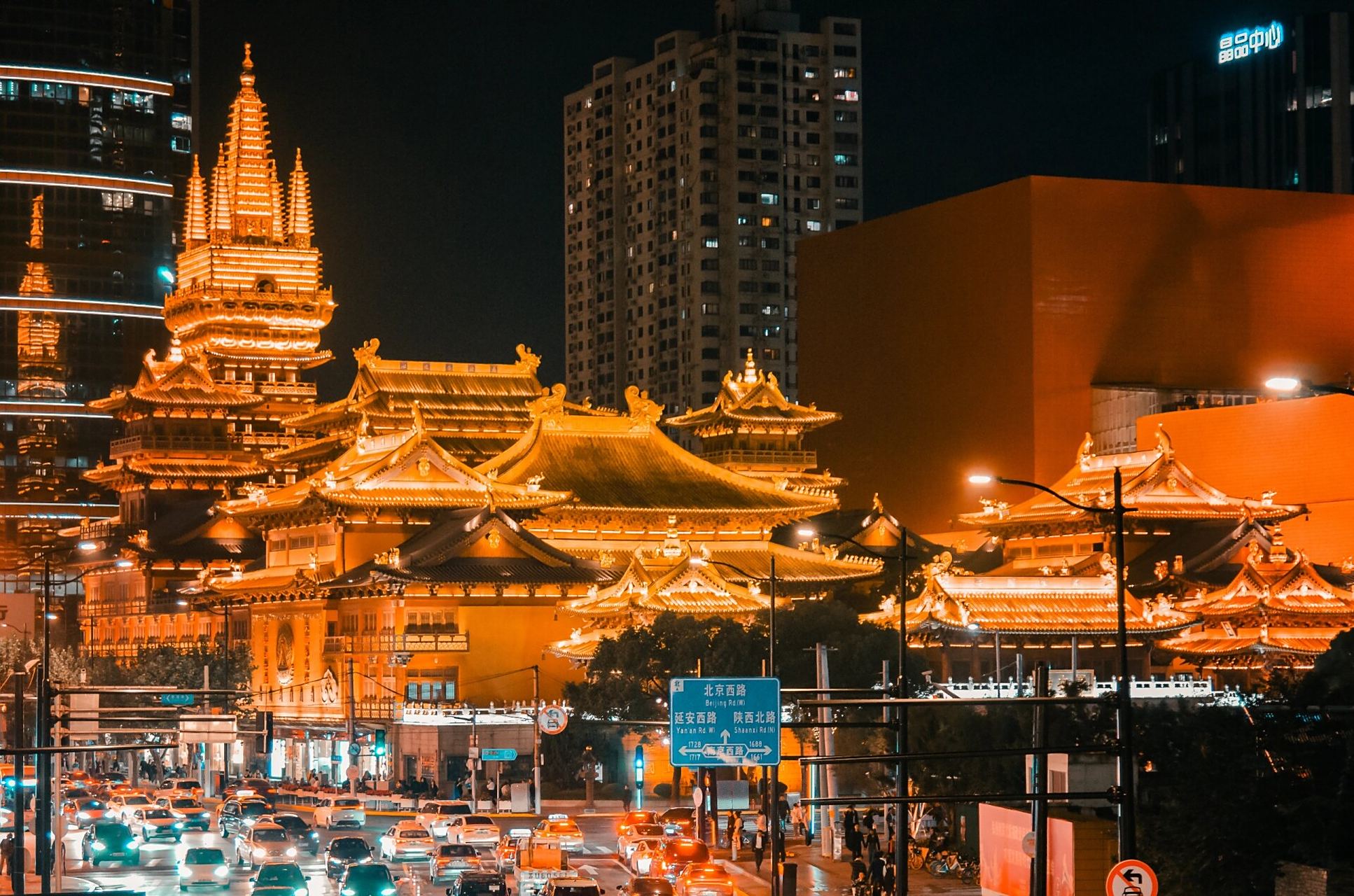 静安寺夜景 静安寺附近机位必打卡位置!