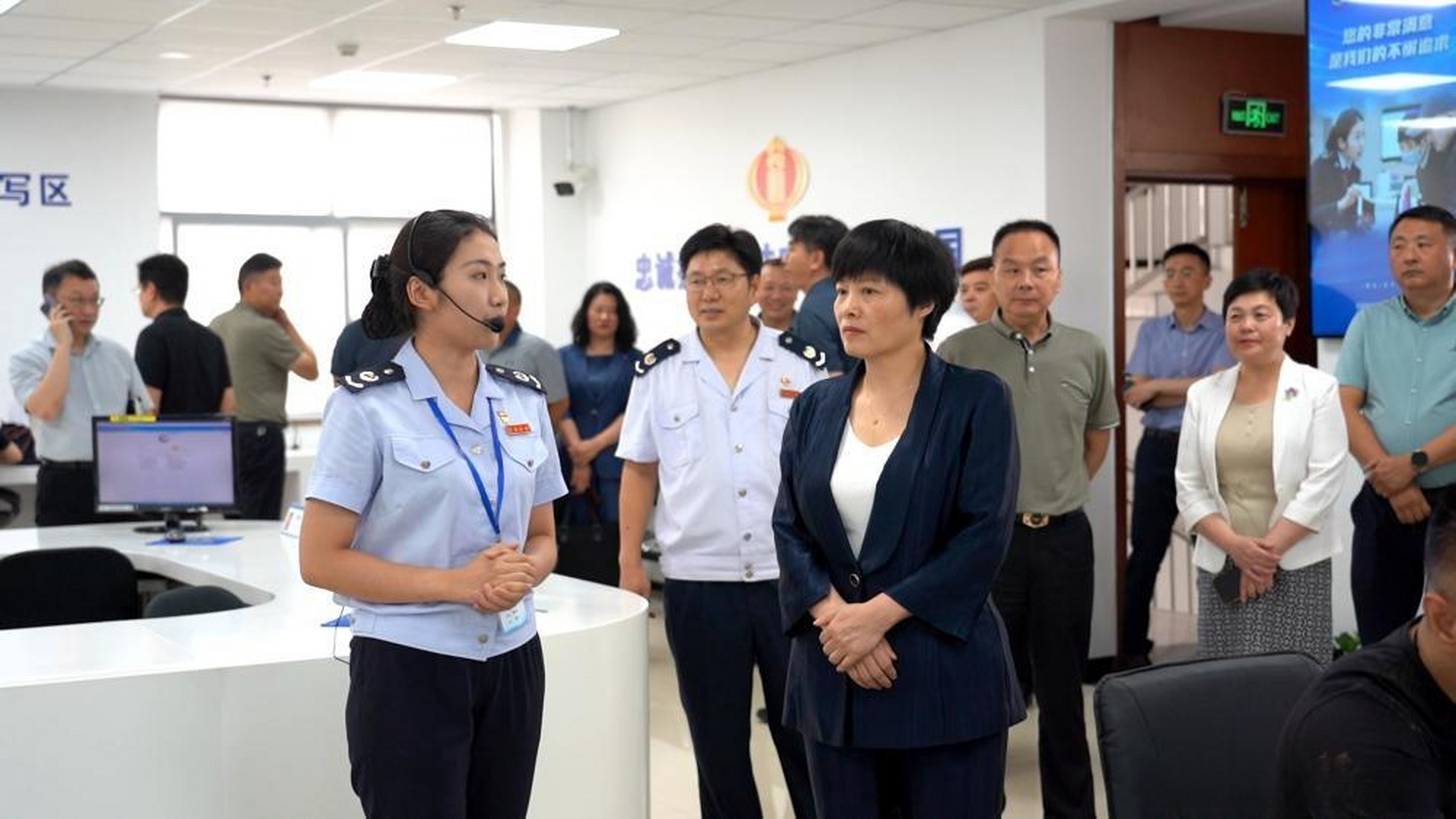 【朱莉莉在全区专题观摩推进会上强调:持续推动全区营商环境再优化】7