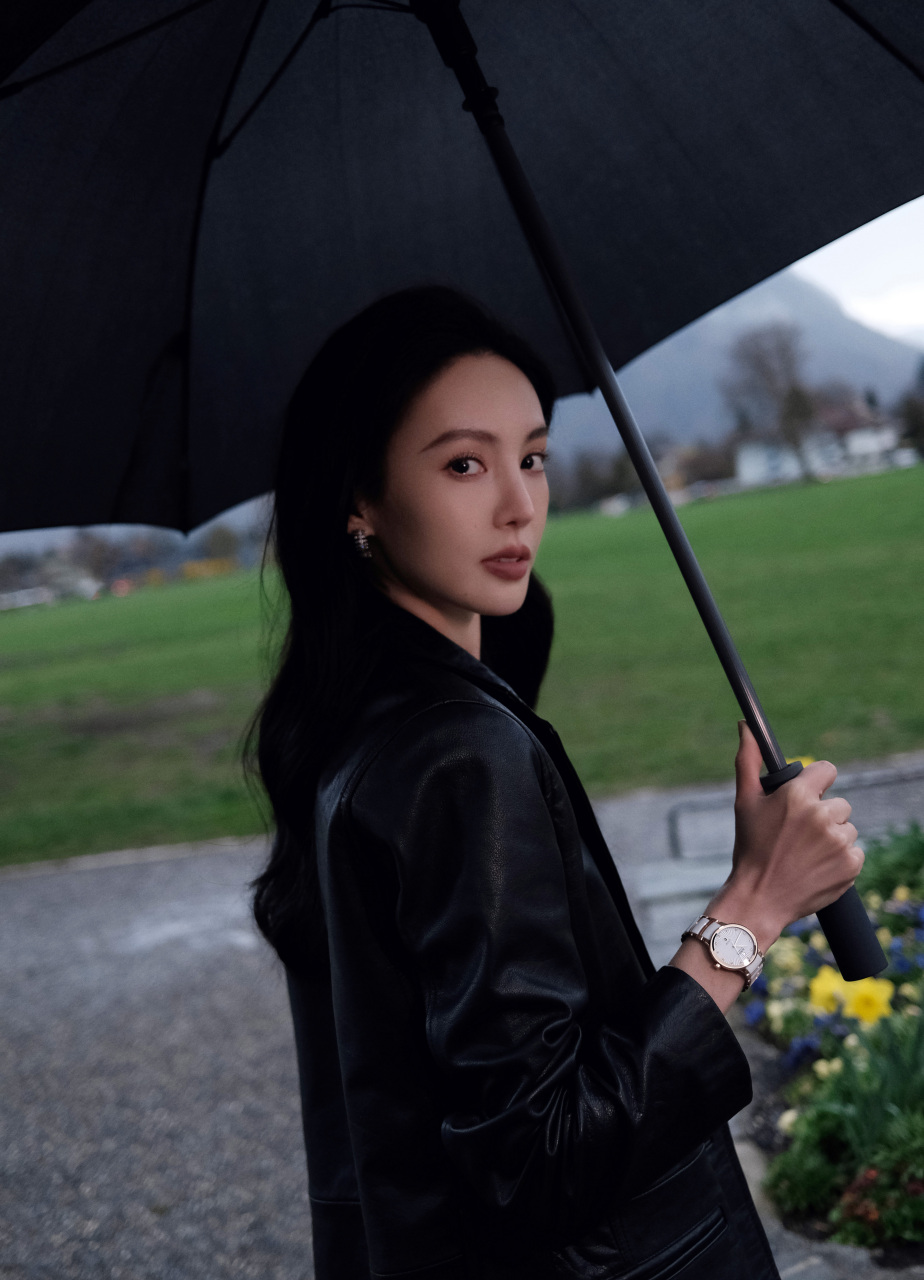 金晨# 为岁月镀金,简约而不简单,跟#rado瑞士雷达表品牌代言人金晨