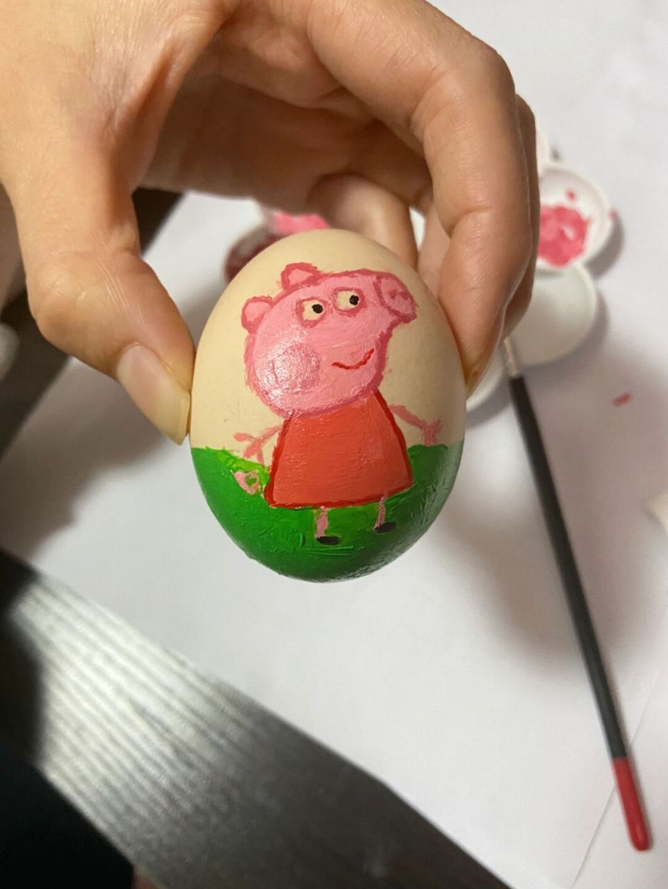 蛋-小猪佩奇手绘彩蛋文字图片版 五一假期作业,明天立夏要带去幼儿园