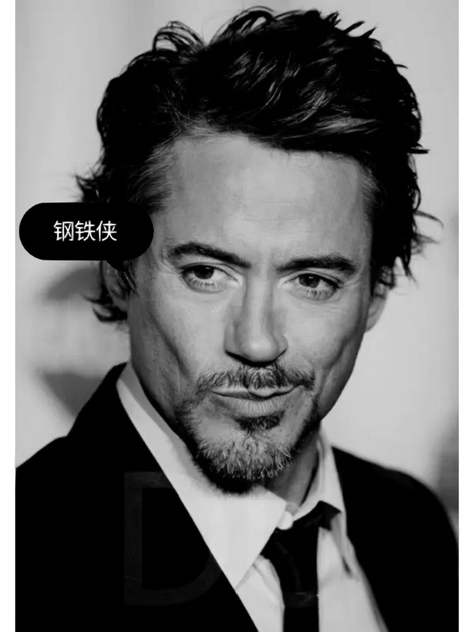 这个人到底是谁? a,钢铁侠 b,谢君豪 c,eric kwok 傻傻分不清楚