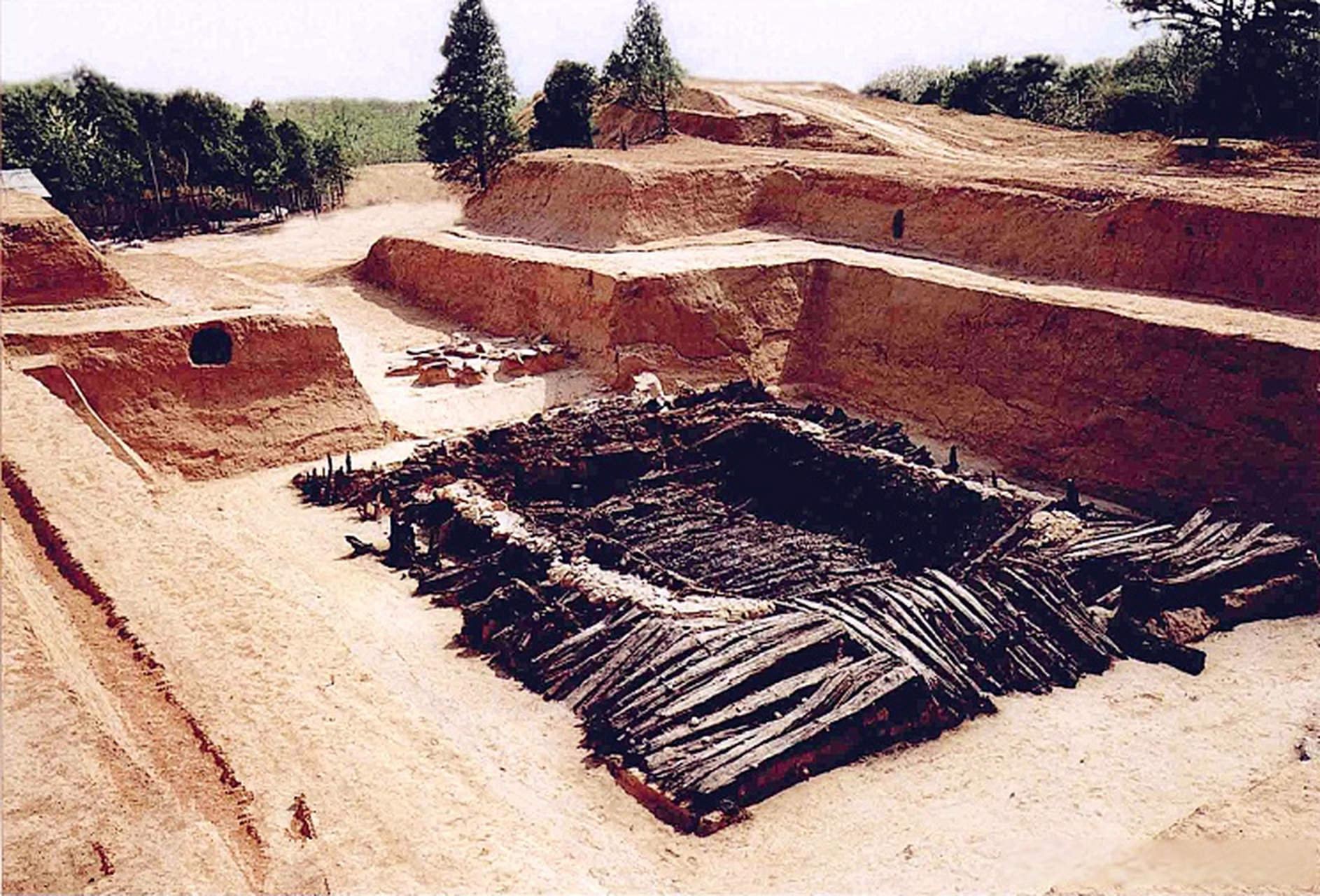 北京老山汉墓的文物在很长时间内,都没有从库房拿出来展出,以至于很多