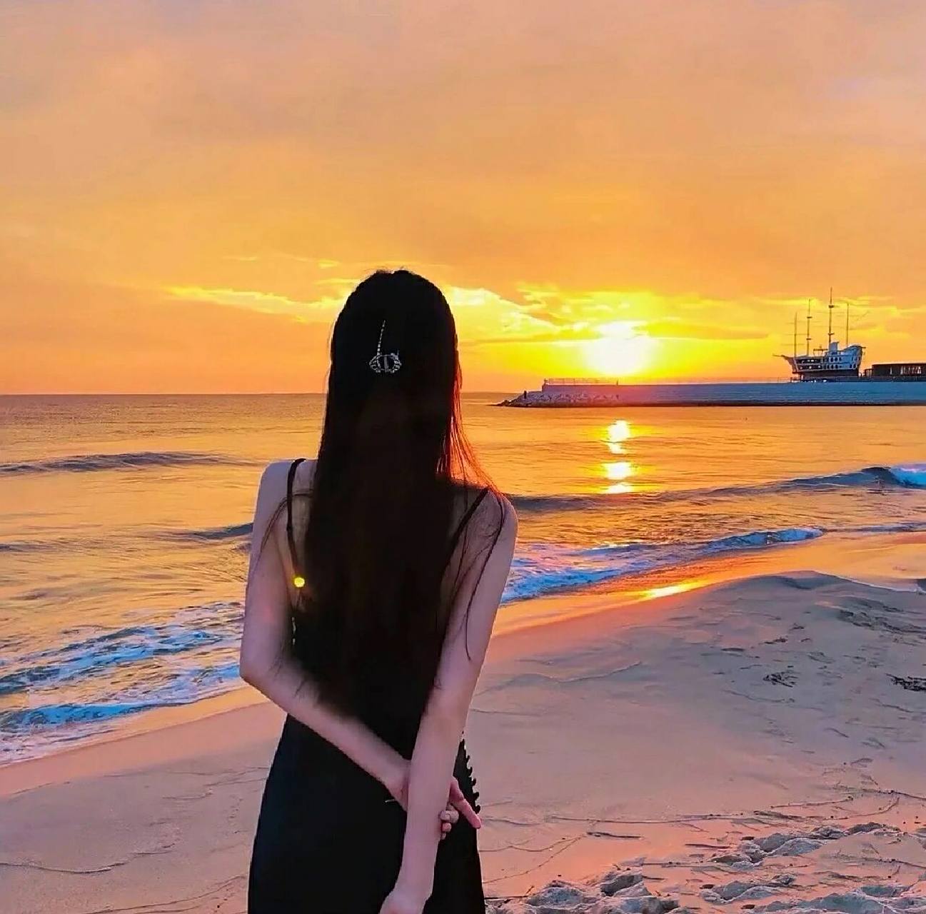 女生头像·海边落日背影图93