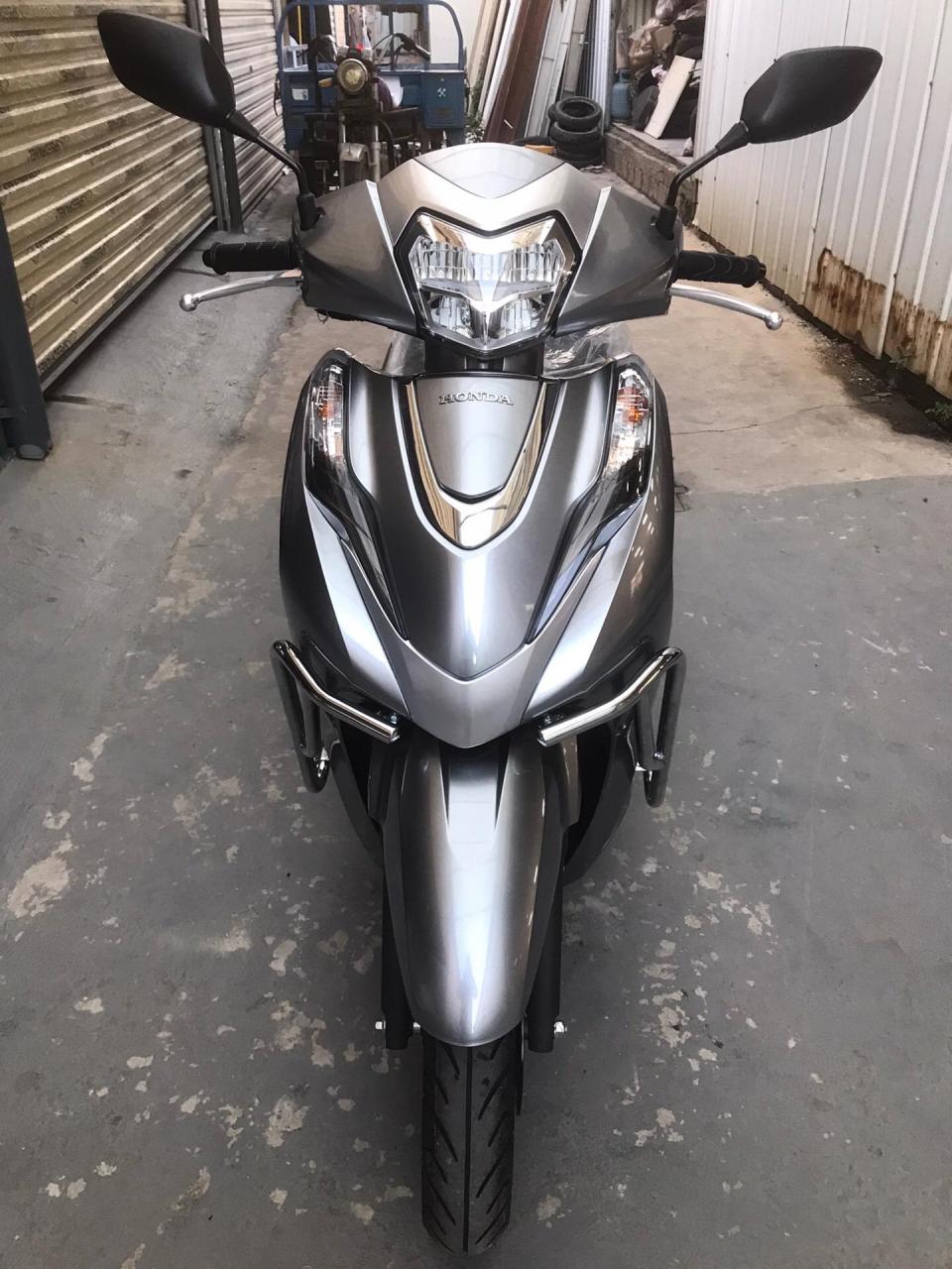 五羊本田新一代立德125c银灰色