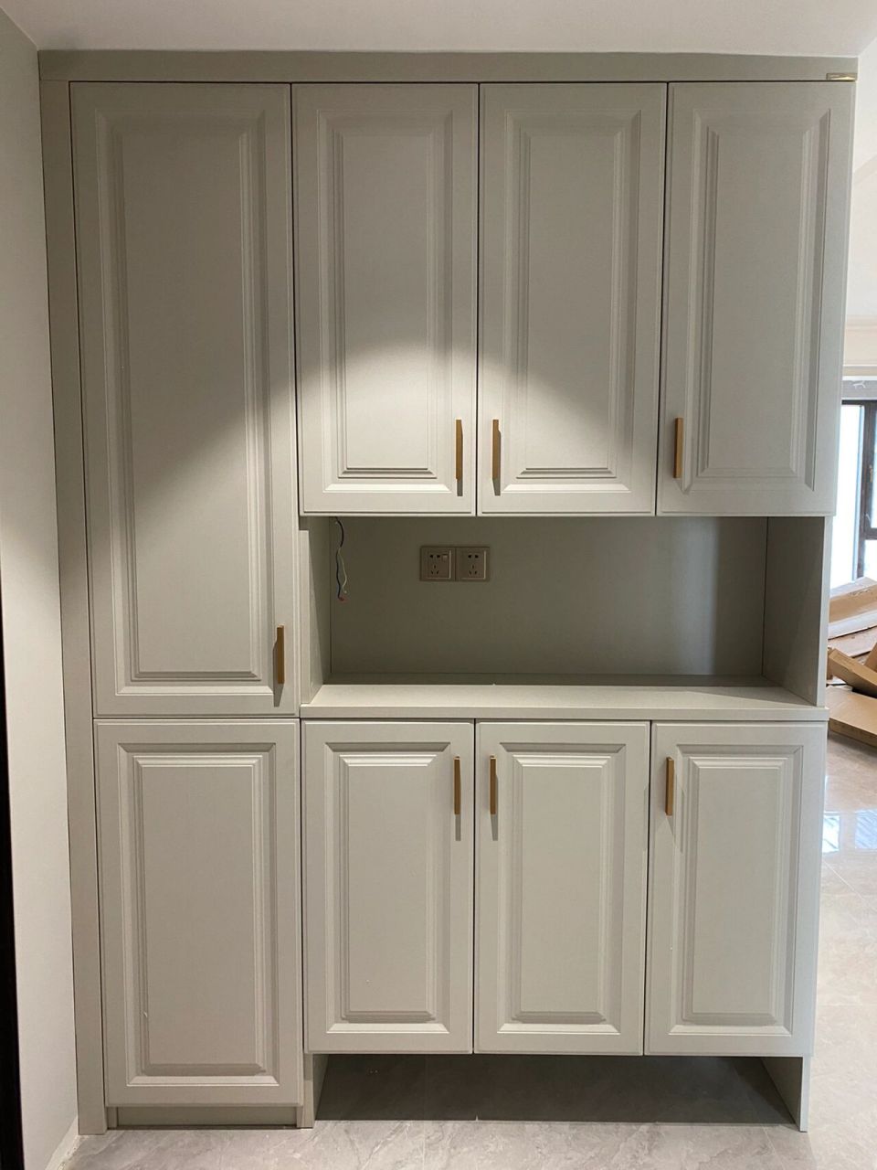 欧派子午灰颜色太正了yyds无滤镜 全屋定制柜子安装完毕,餐边柜玻璃门