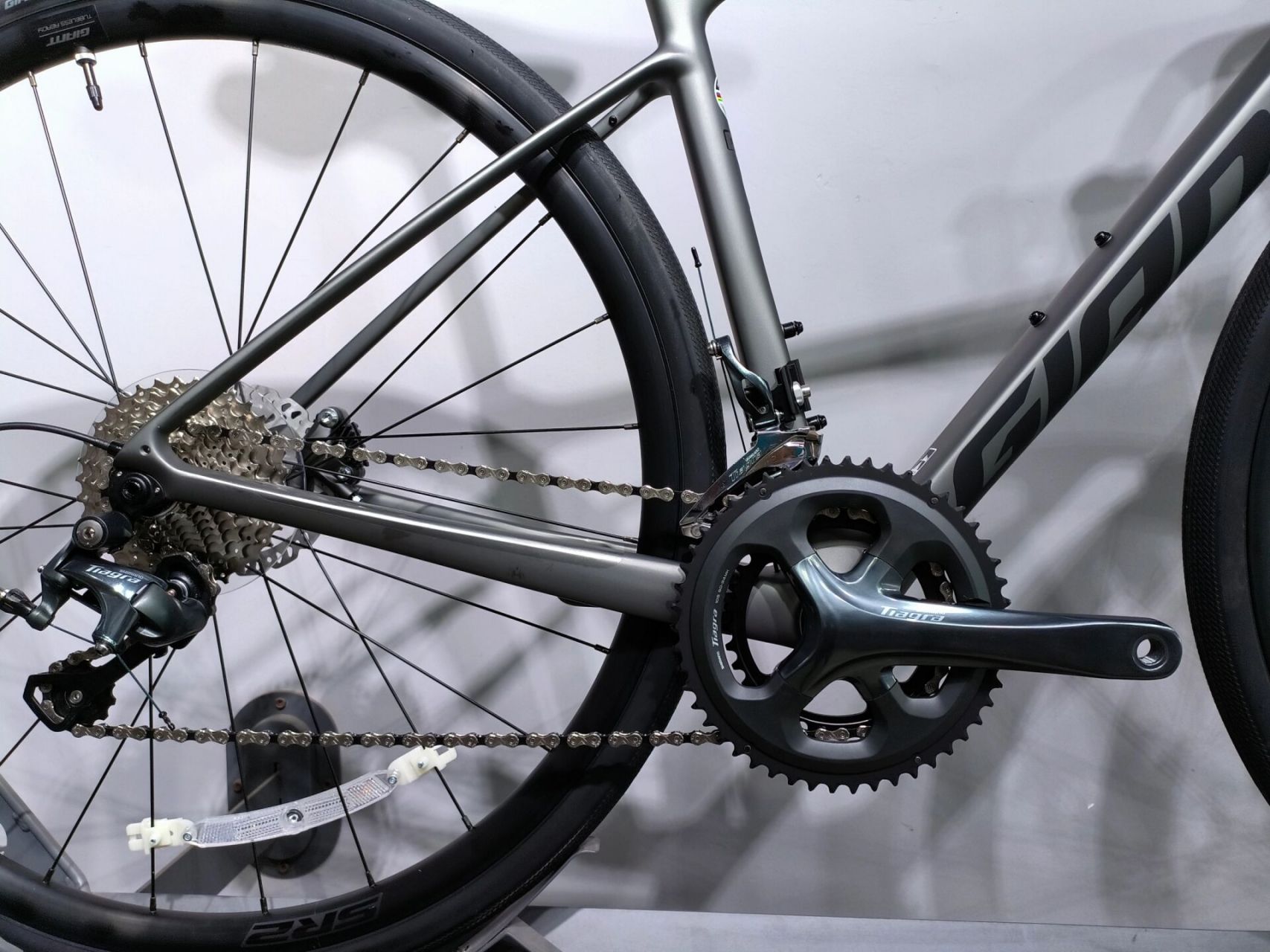 捷安特defy adv 3 碳纤维车架 4720大套 油碟