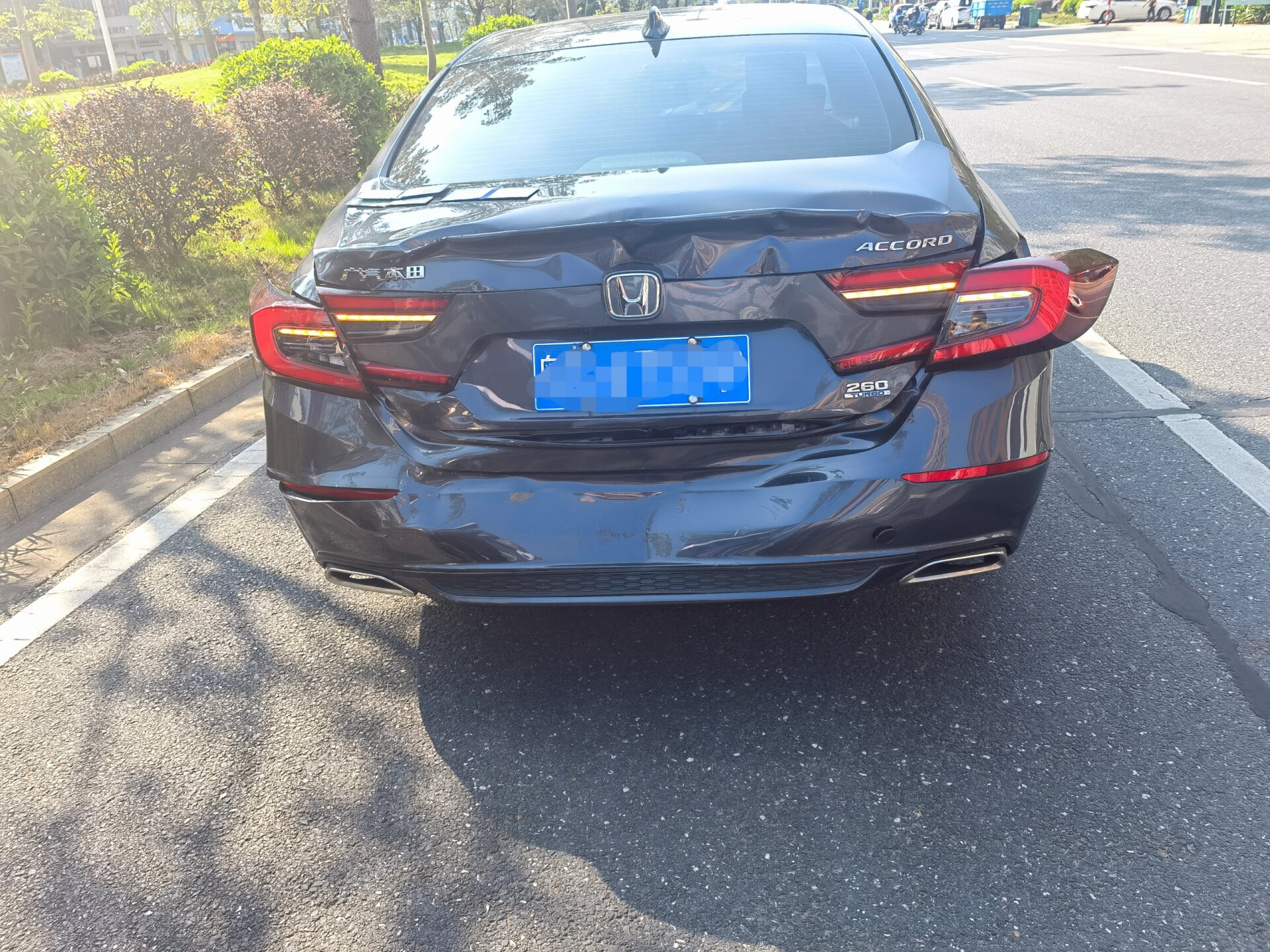 雅阁# 今天早上出事故对方全责,现在车已送到4s店,怎样子确认车后期