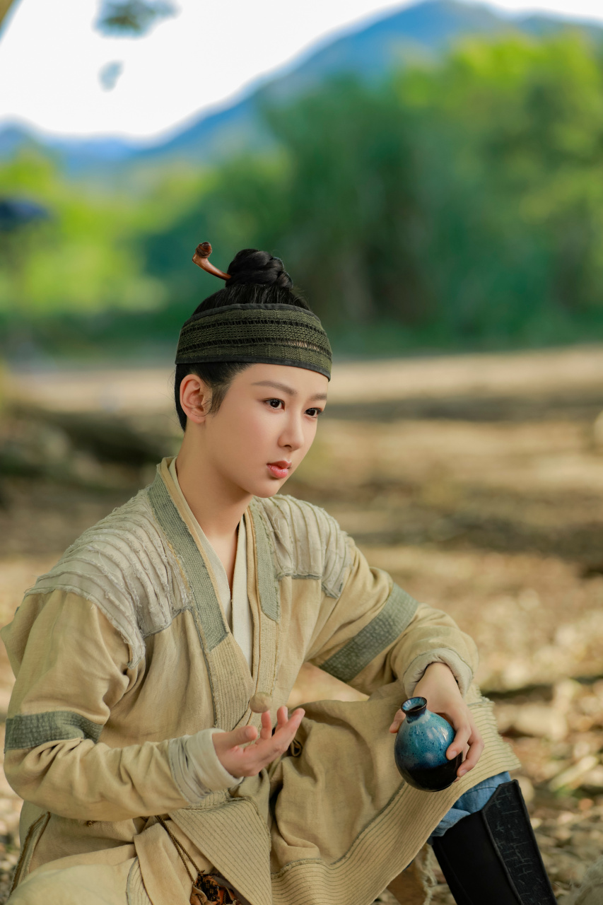 杨紫长相思 清酒半壶,深情隐没.愿为@杨紫玟小六02