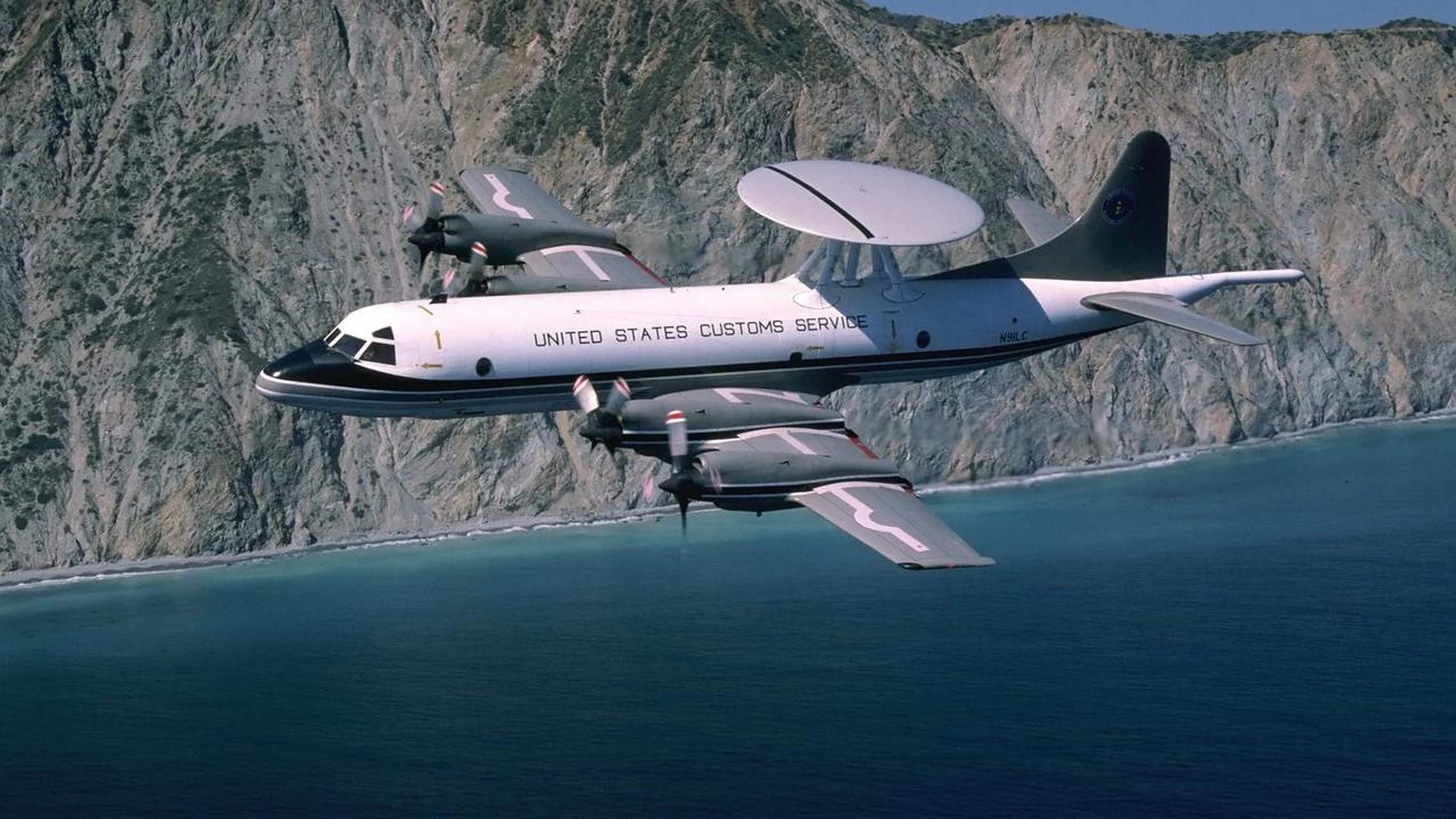 2001年4月1日,美国一架ep-3侦察机在我国海南岛附近海域开展侦察活动