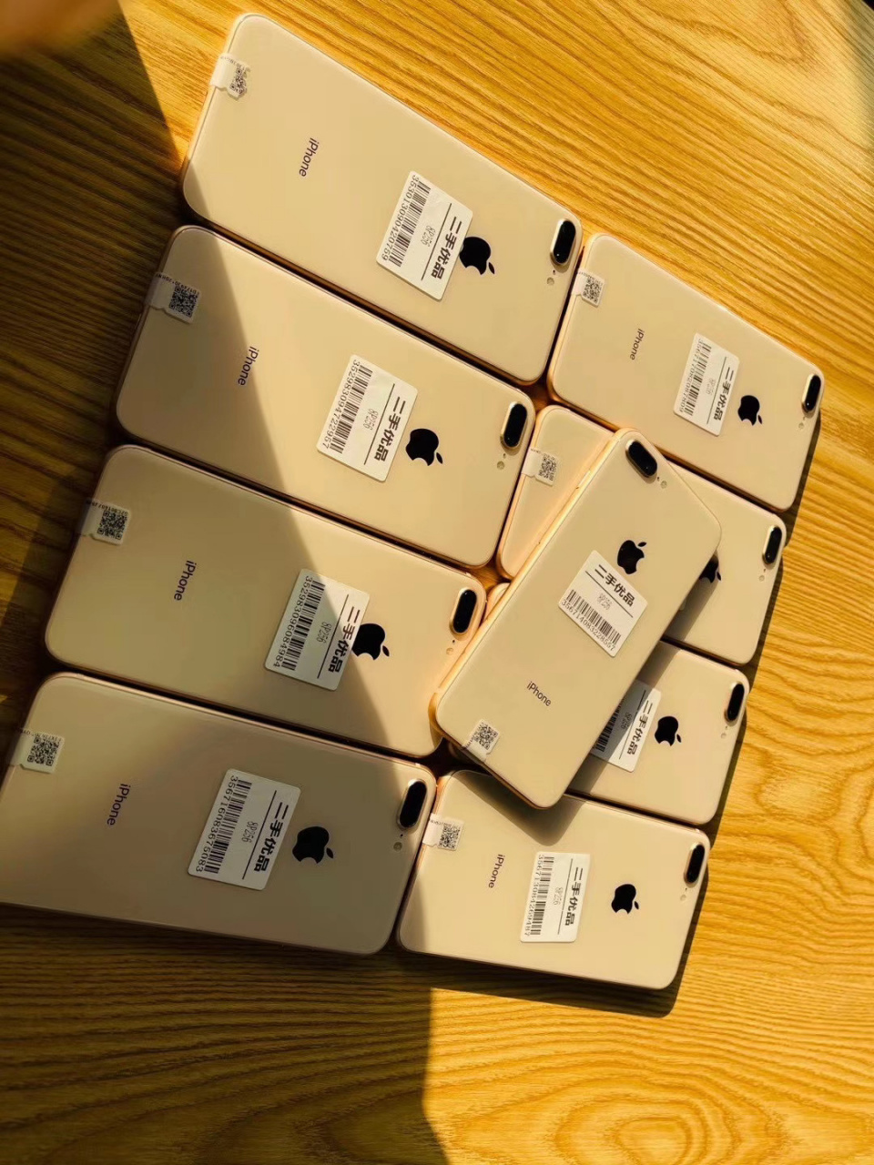 苹果8和8p的 优点解析 本人是一家二手iphone网店兼实体店的店主,平时