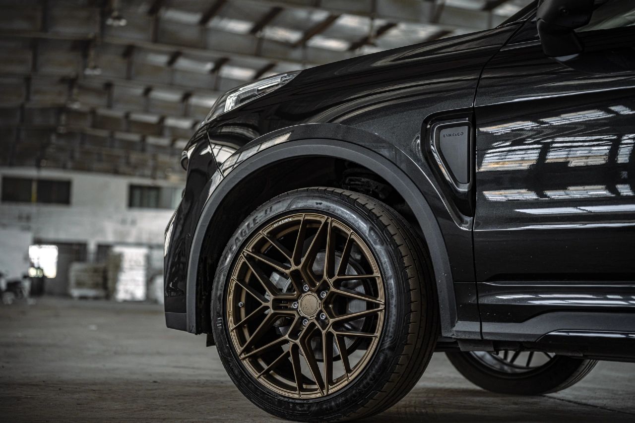 领克01|改装案例和指南分享 作为一个职业改轮毂选手,听说里写攻略会