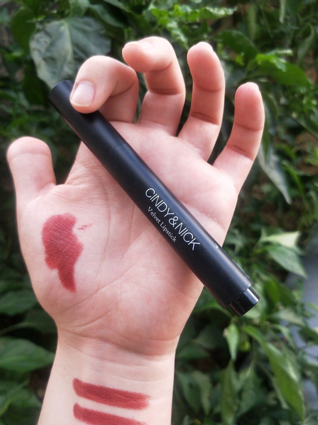 按压色唇膏(按压唇釉怎么使用)