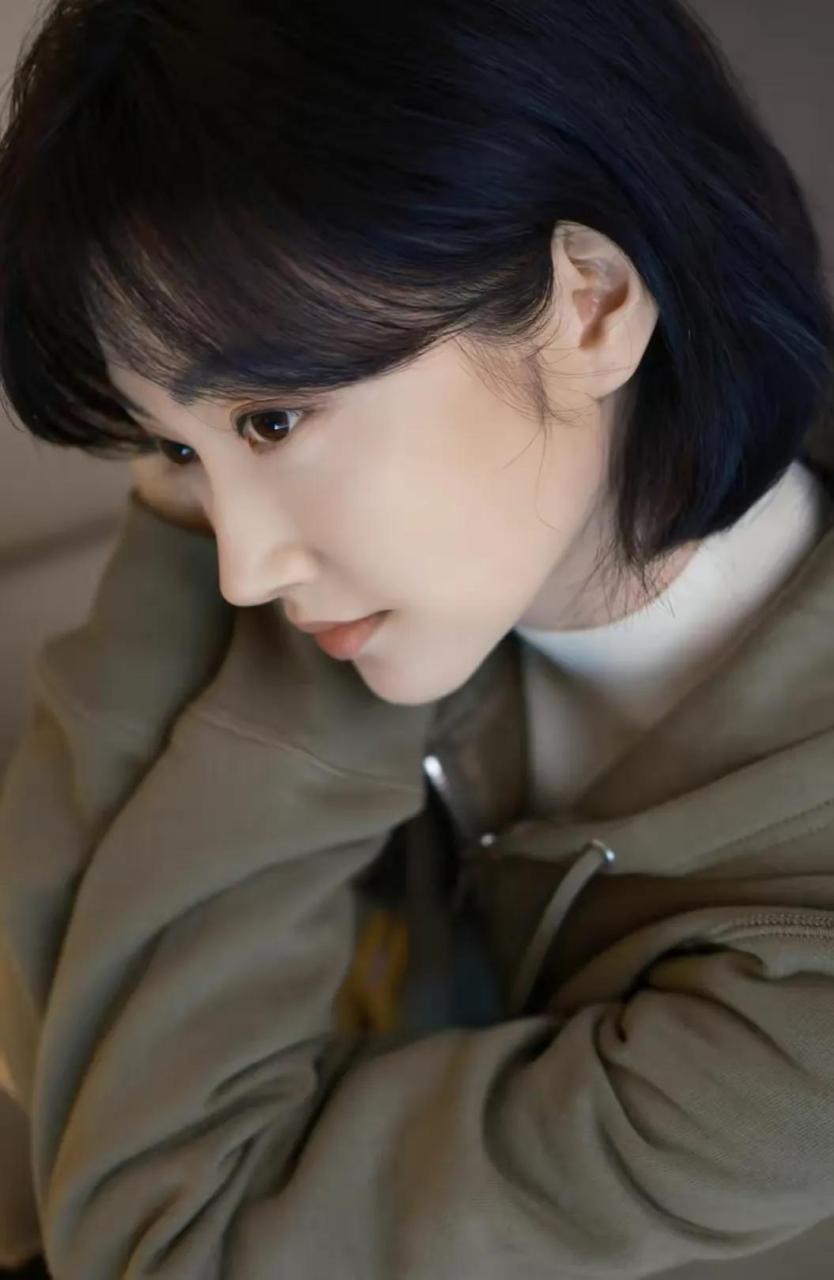 景甜新发型,这短发是真的好看啊! 希望女神不要再被人骗财骗色了!