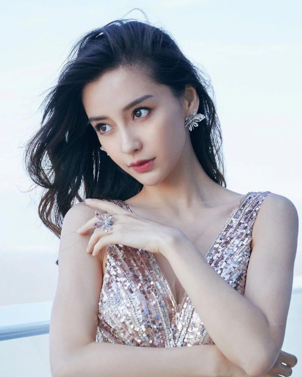 angelababy回归《跑男》收视破纪录?网友不满:她的镜头太少了吧!