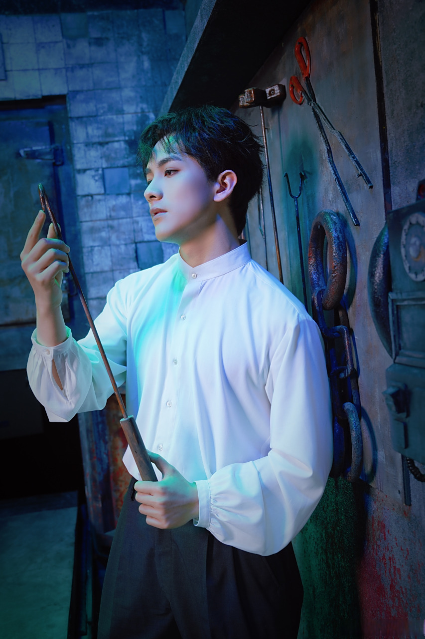 毛二# 没关系,一点一点…慢慢来～#音乐剧嗜血博士