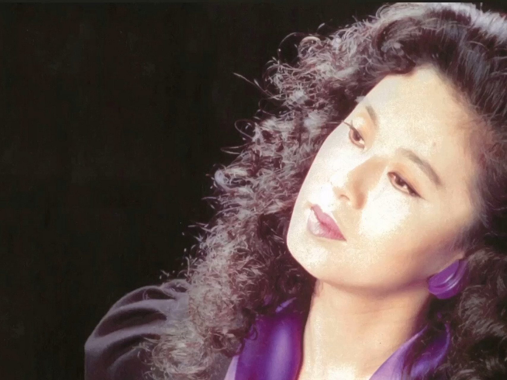 日本演歌经典,千秋直美《红い花》 日本演歌经典,千秋直美《红い花》