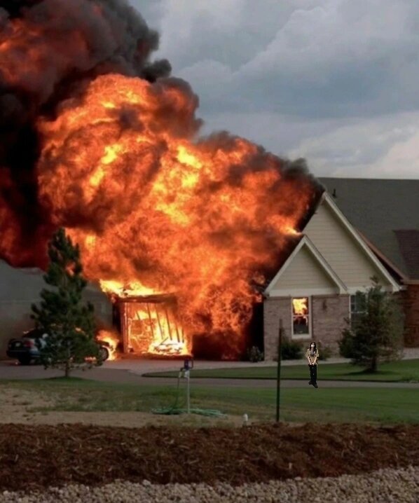 房子着火我拍照