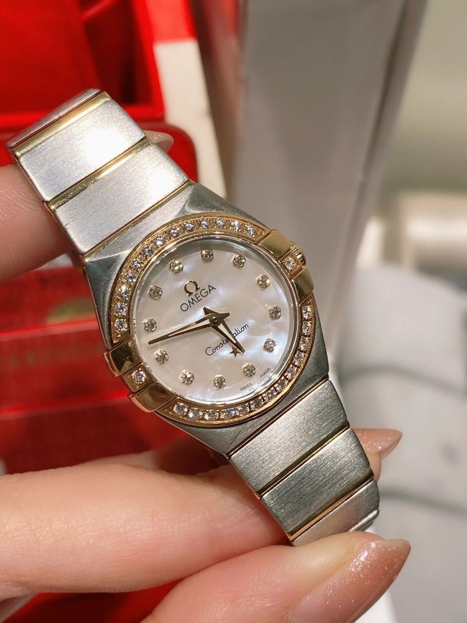 欧米伽星座系列 2017年全套欧米茄星座间金钻石女表,尺寸约24mm,18k