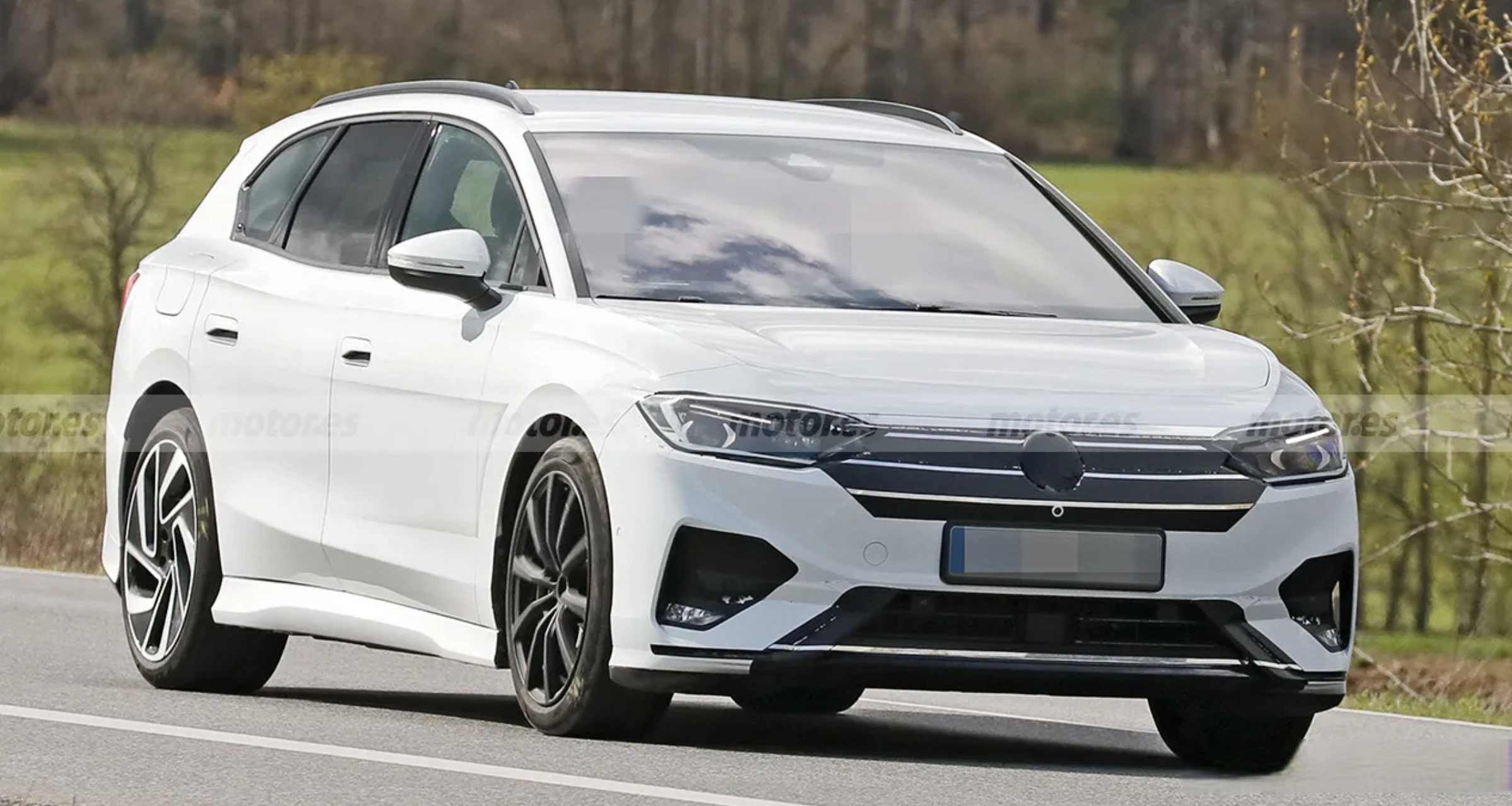 7 variant(旅行版)谍照曝光,虽迟但到.