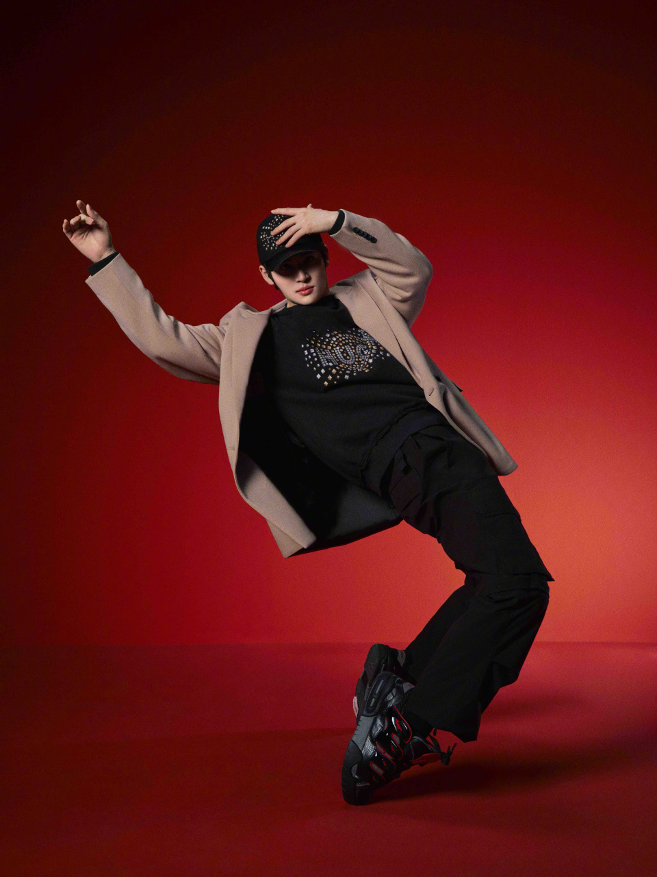 rayli fashion hugo欣然宣布国际知名舞者,歌手近田力丸(chikada riki