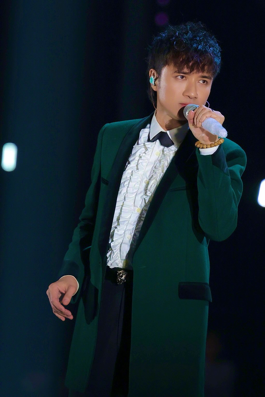 明日古巨基 《声生不息大湾区季》第九期《愛與》,期待在古sir的歌聲