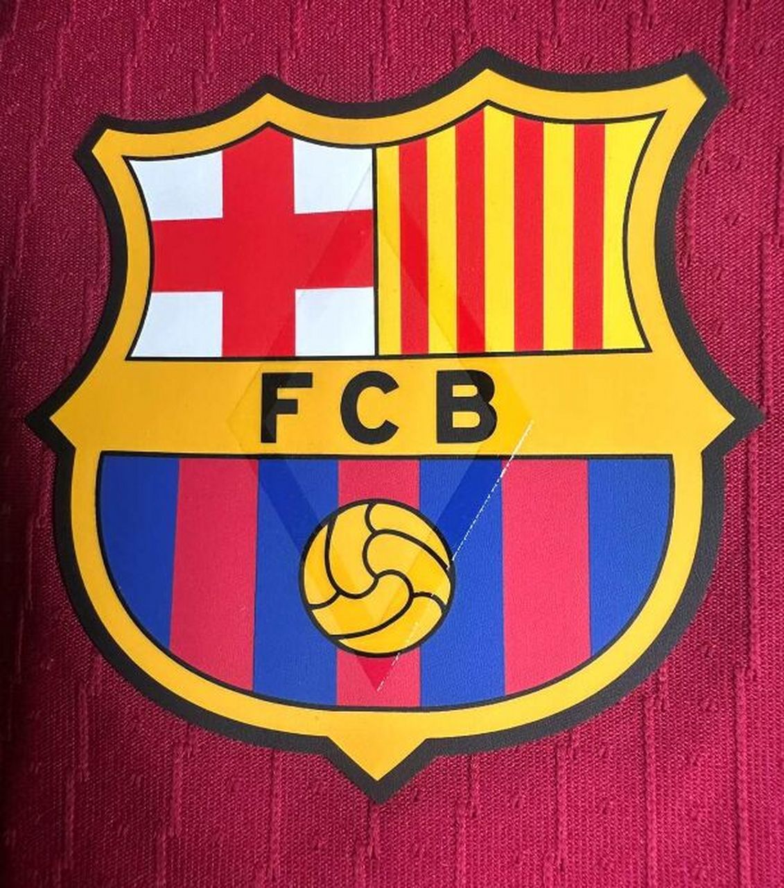 巴塞罗那2023-24赛季队徽小秘密 巴塞罗那2023-24赛季队徽将带有钻石
