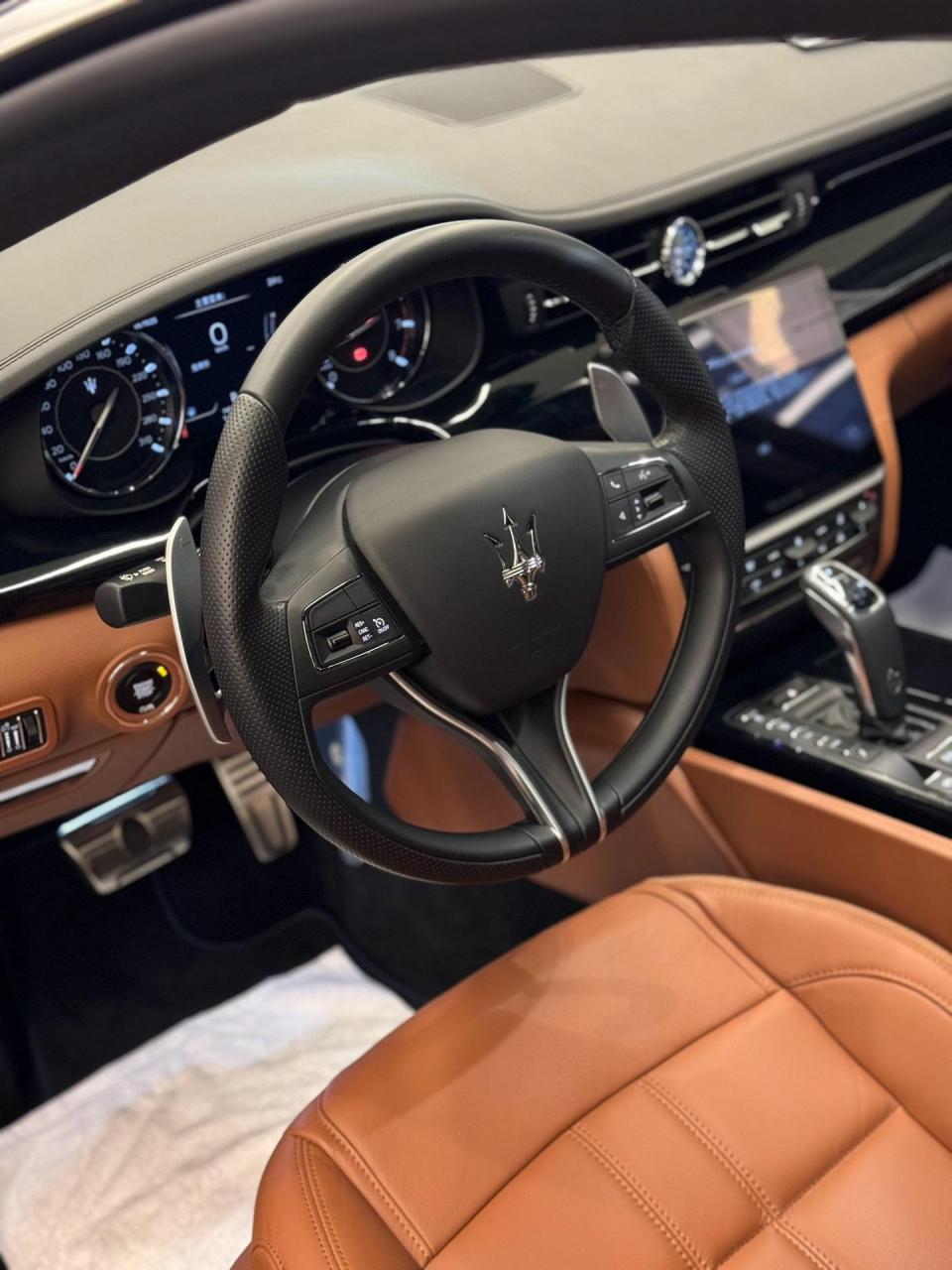 2021款 玛莎拉蒂总裁.=3.0t s q4 豪华版