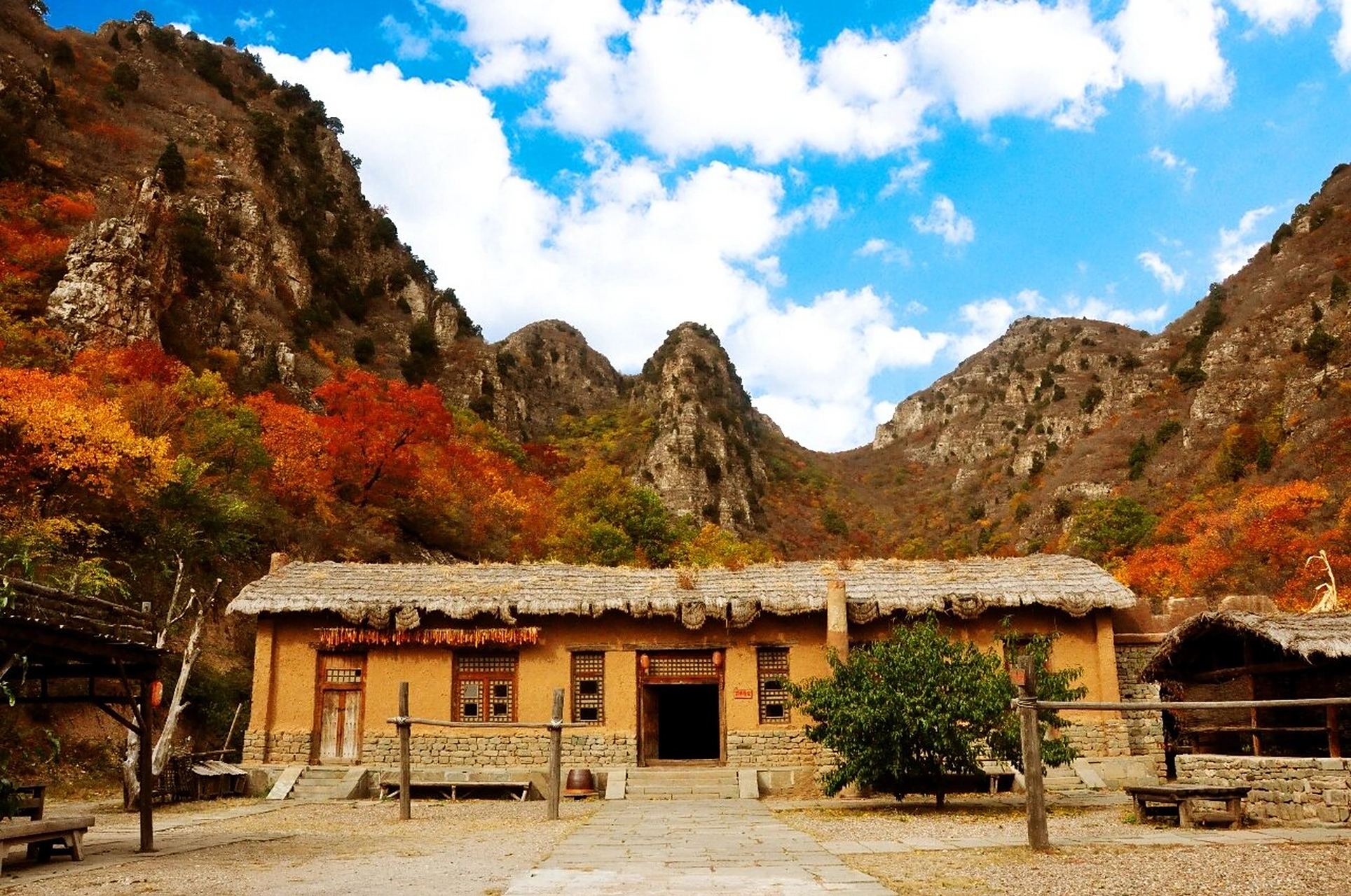 岭 速来打卡  清风岭位于朝阳市区南58公里处的朝阳县清风岭镇境内,是