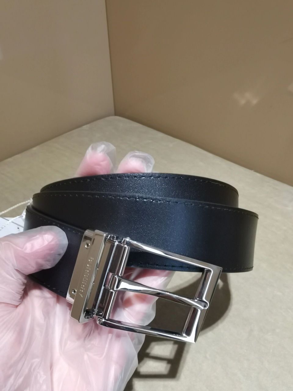 burberry || 男士双面皮带 双面叠层皮革,暗格和光革面,一条皮带两种