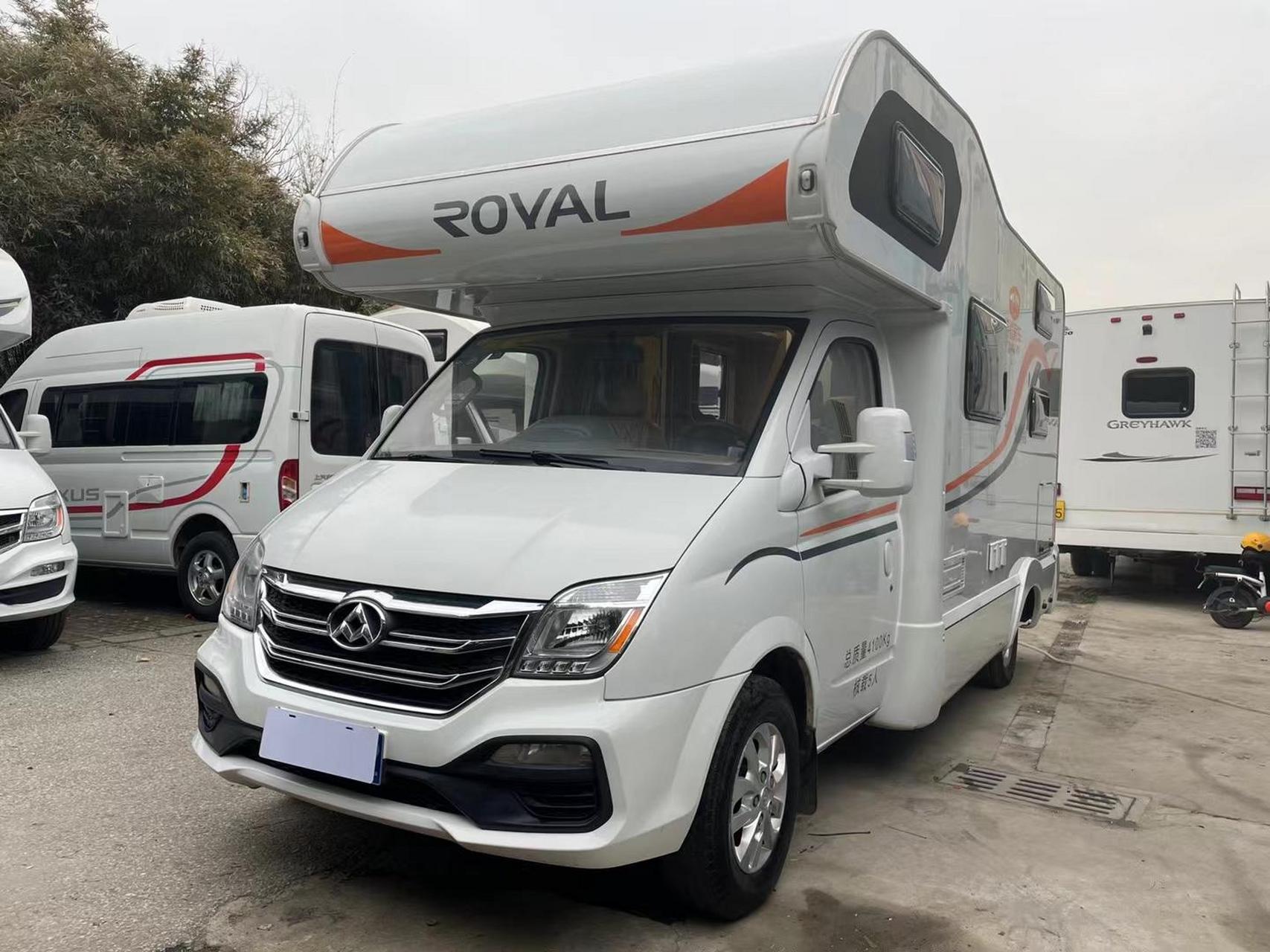 2018款大通v80 2.5t c型旅居房车全款报价:21.78万元 表显里程:3.