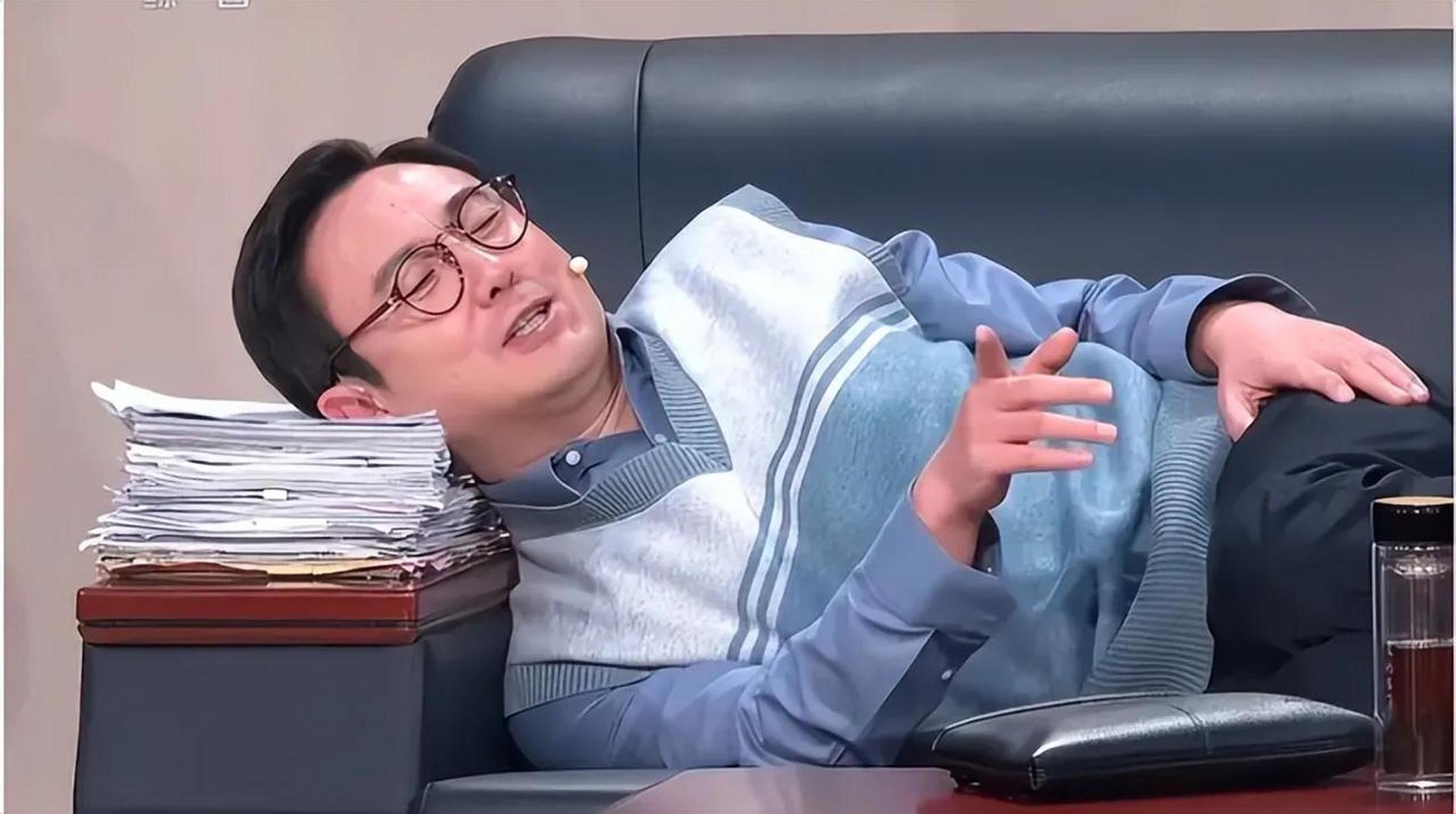 尽管中组部徐文秀撰写文章对"侧躺式干部"提出批评,受到主流媒体的