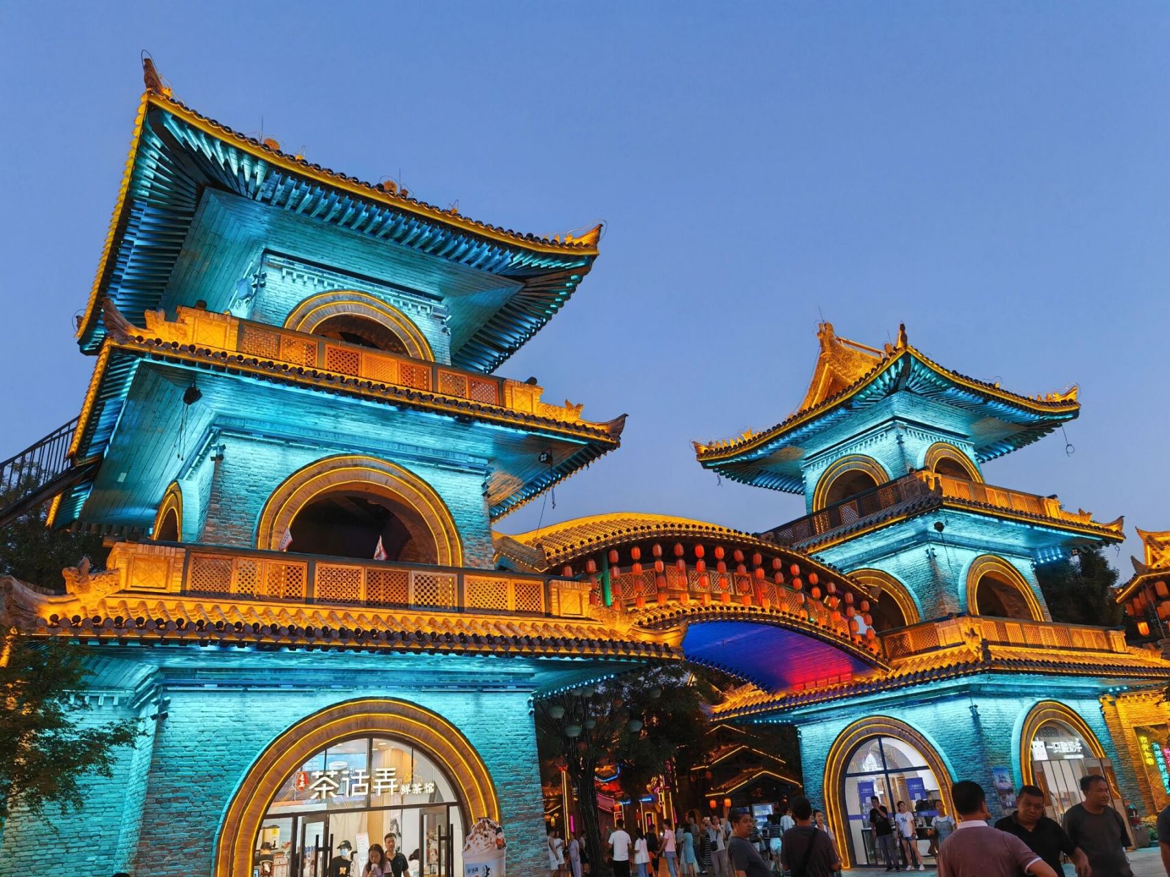 周至水街太大了,我们从七点到十点才只逛了一半!