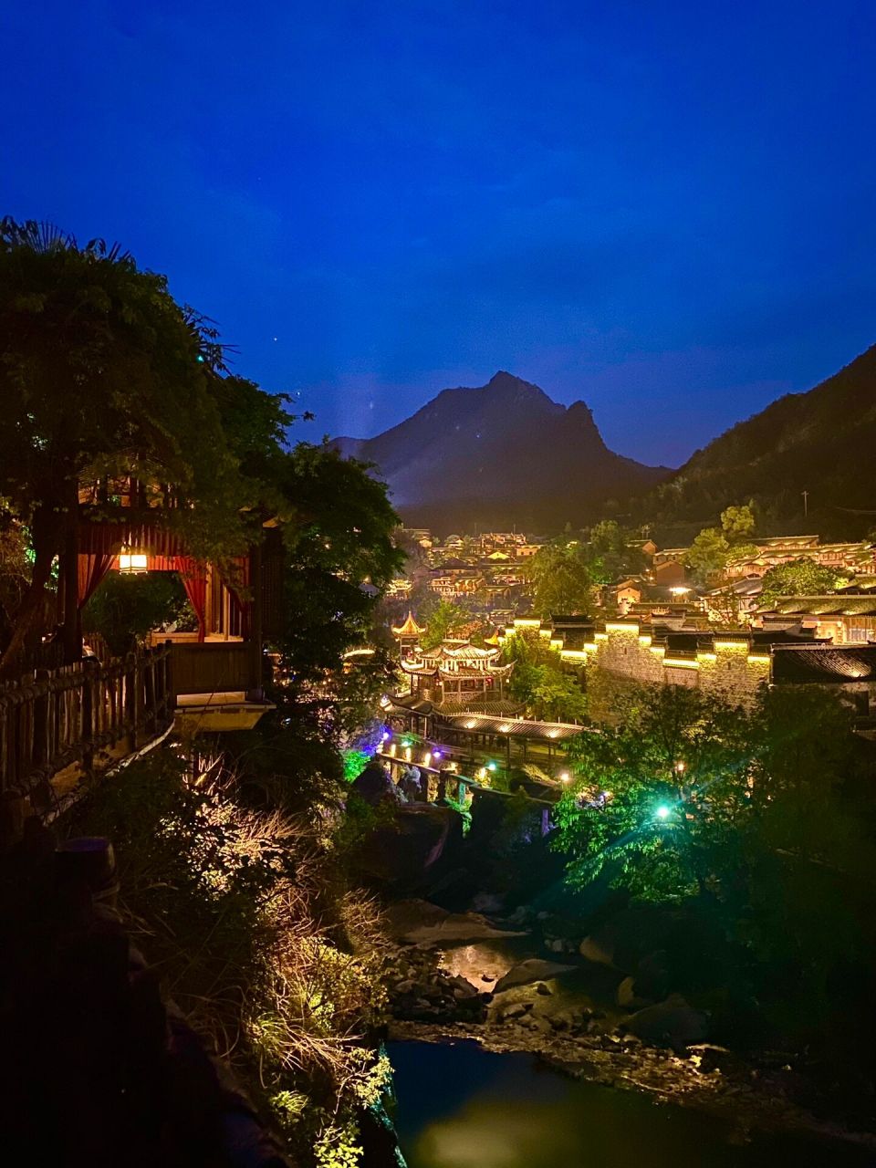 望仙谷的夜景还是比白天好看些 攻略篇 我的上饶之旅是先去了葛仙村